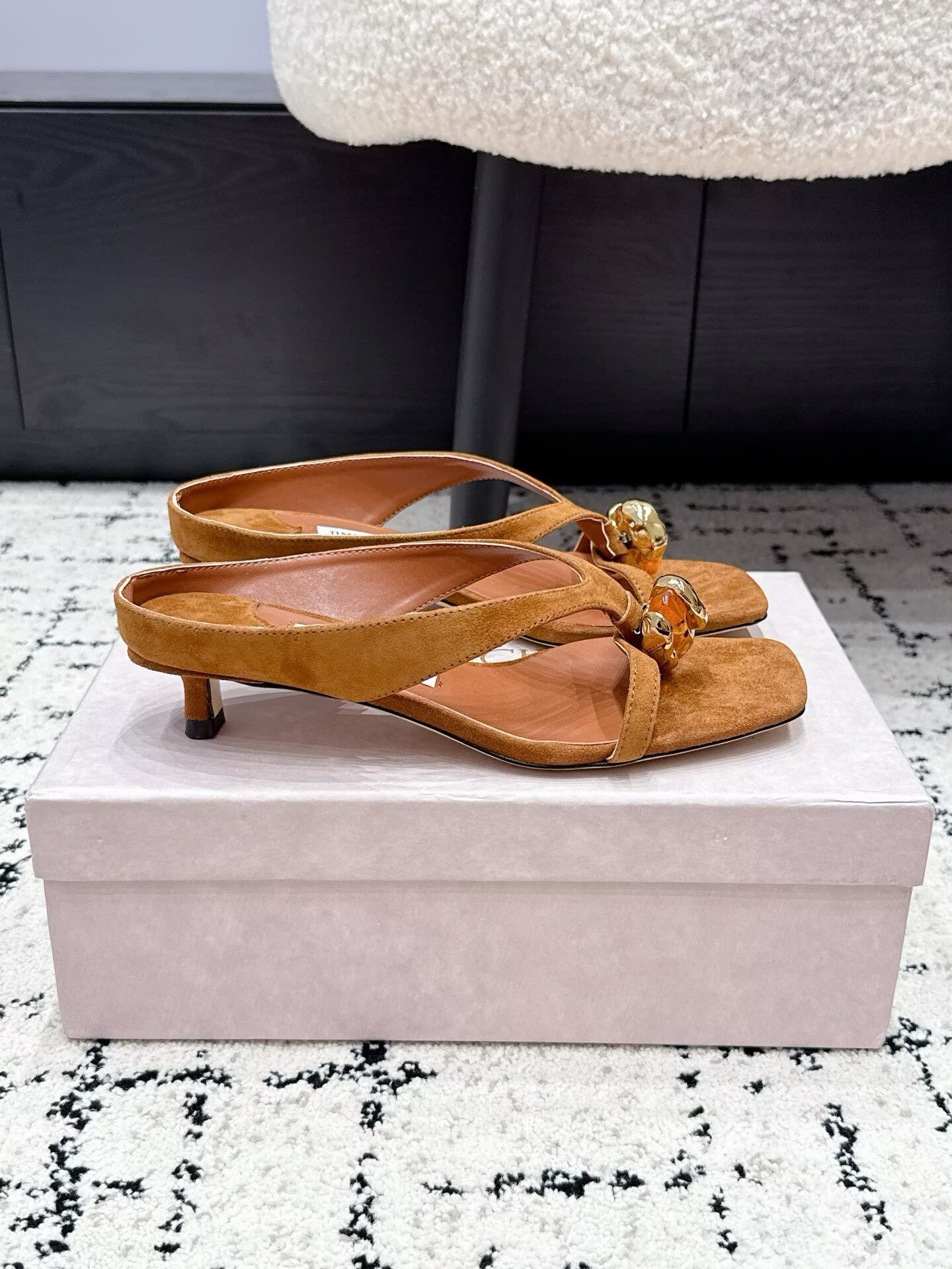 ua J1m*y Ch00 emeri sandals