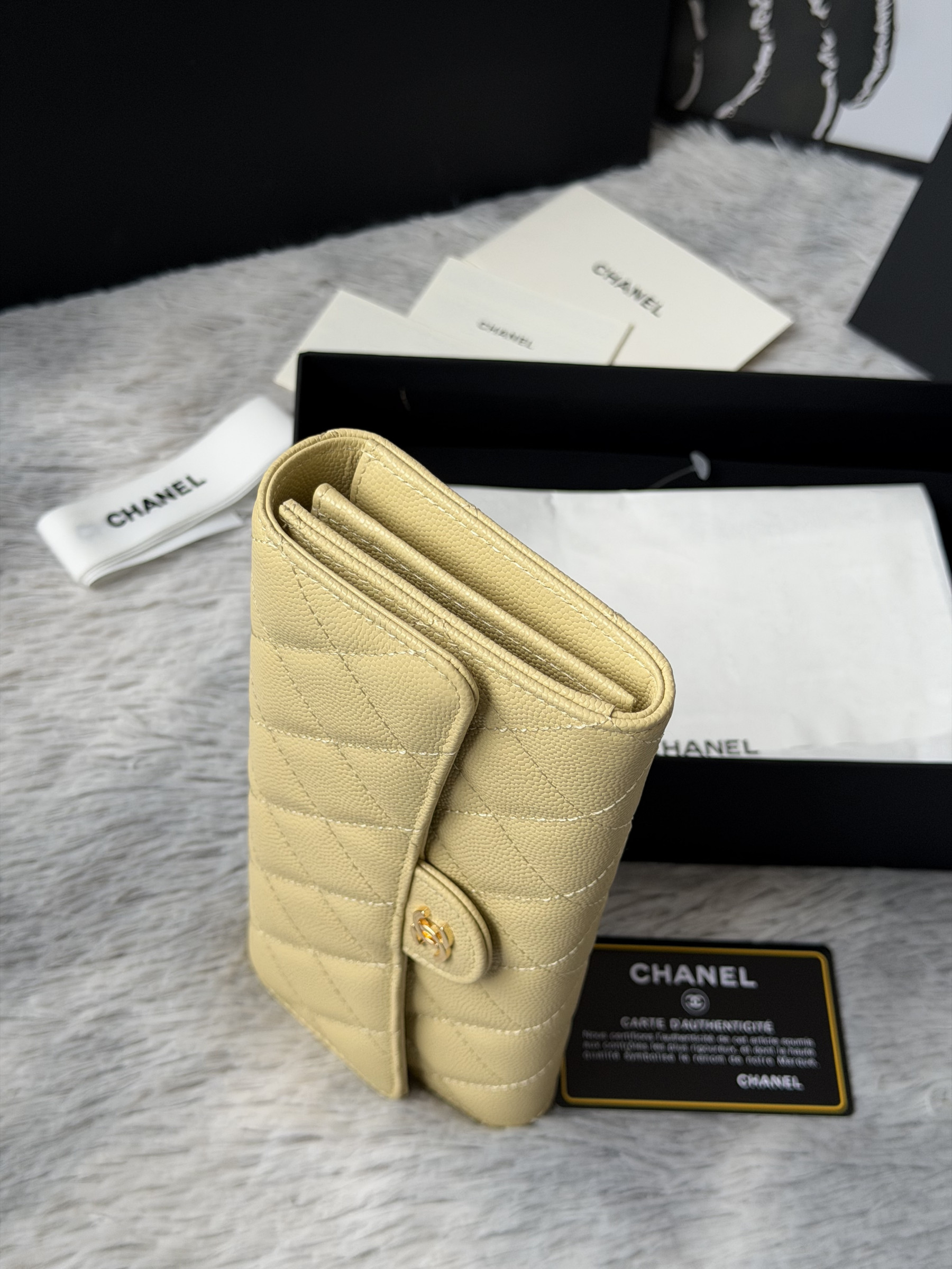 Chanel Wallet 80758 10x19x3cm