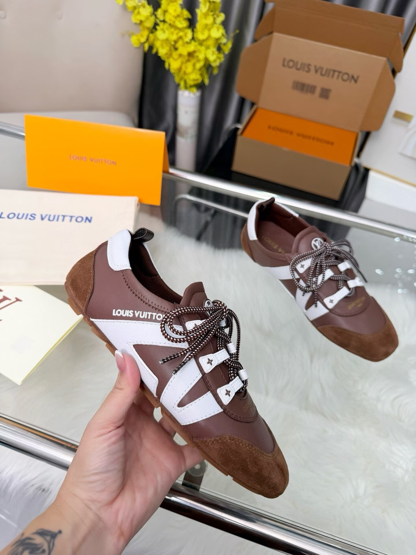 UA LV Sneaker