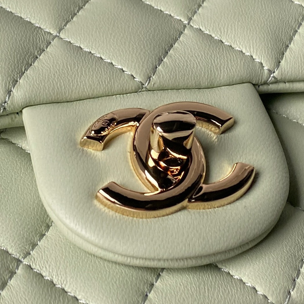 Chanel Classic Flap Handbag CF AS5758 18x13x7cm