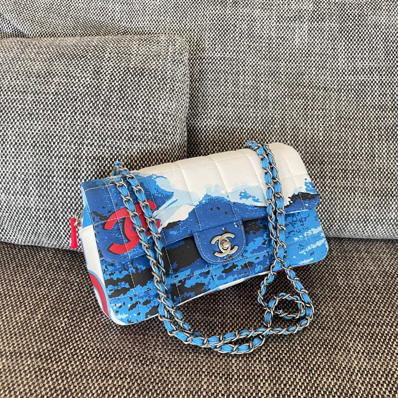 Chanel Surf Line Flap Bag 25x15x6cm
