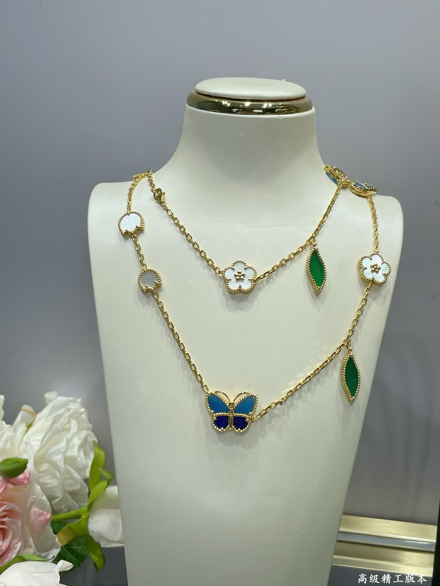 V*n Cl**f & arpels necklace