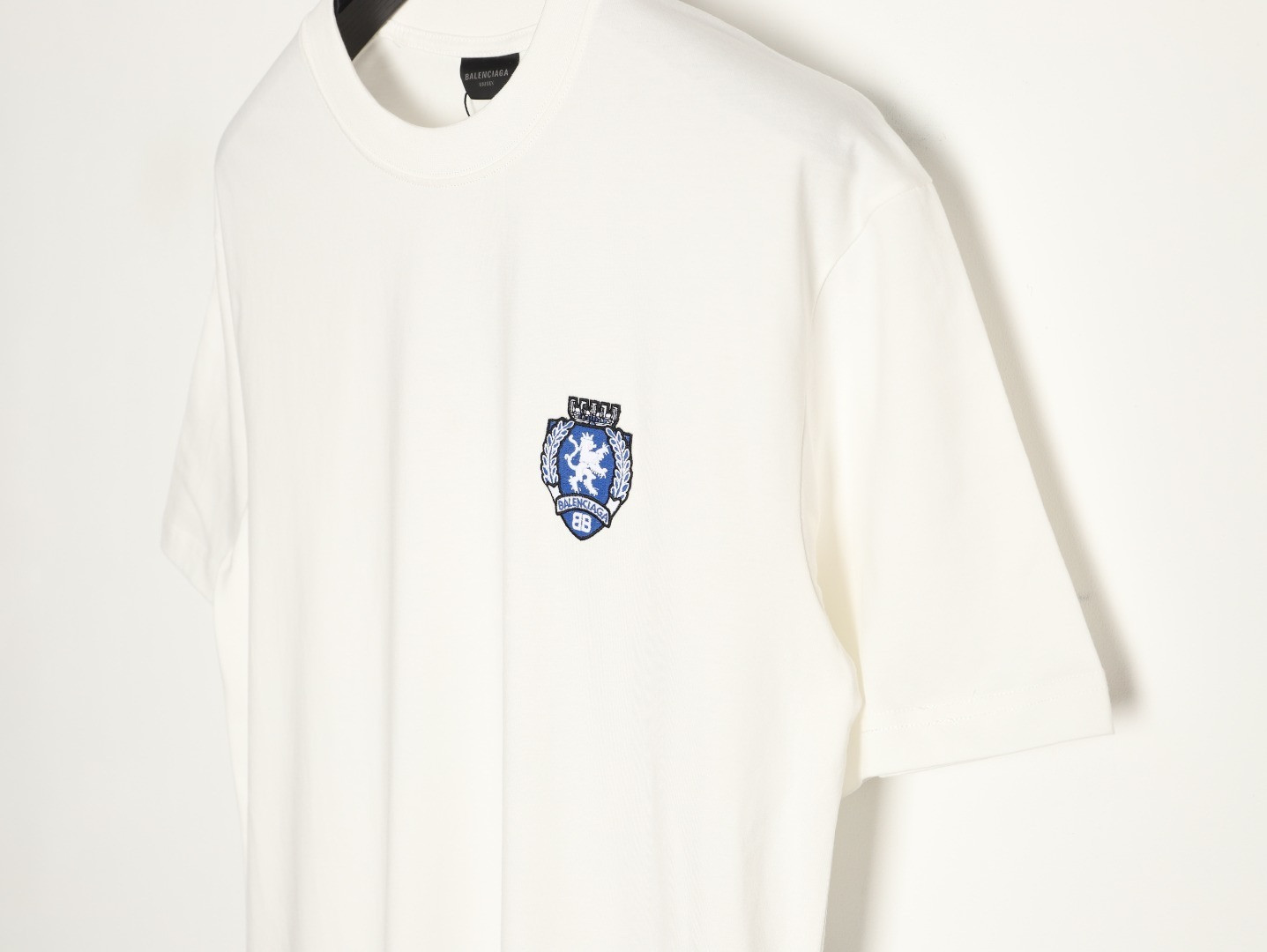 Ba1en*iaga short-sleeved t-shirt