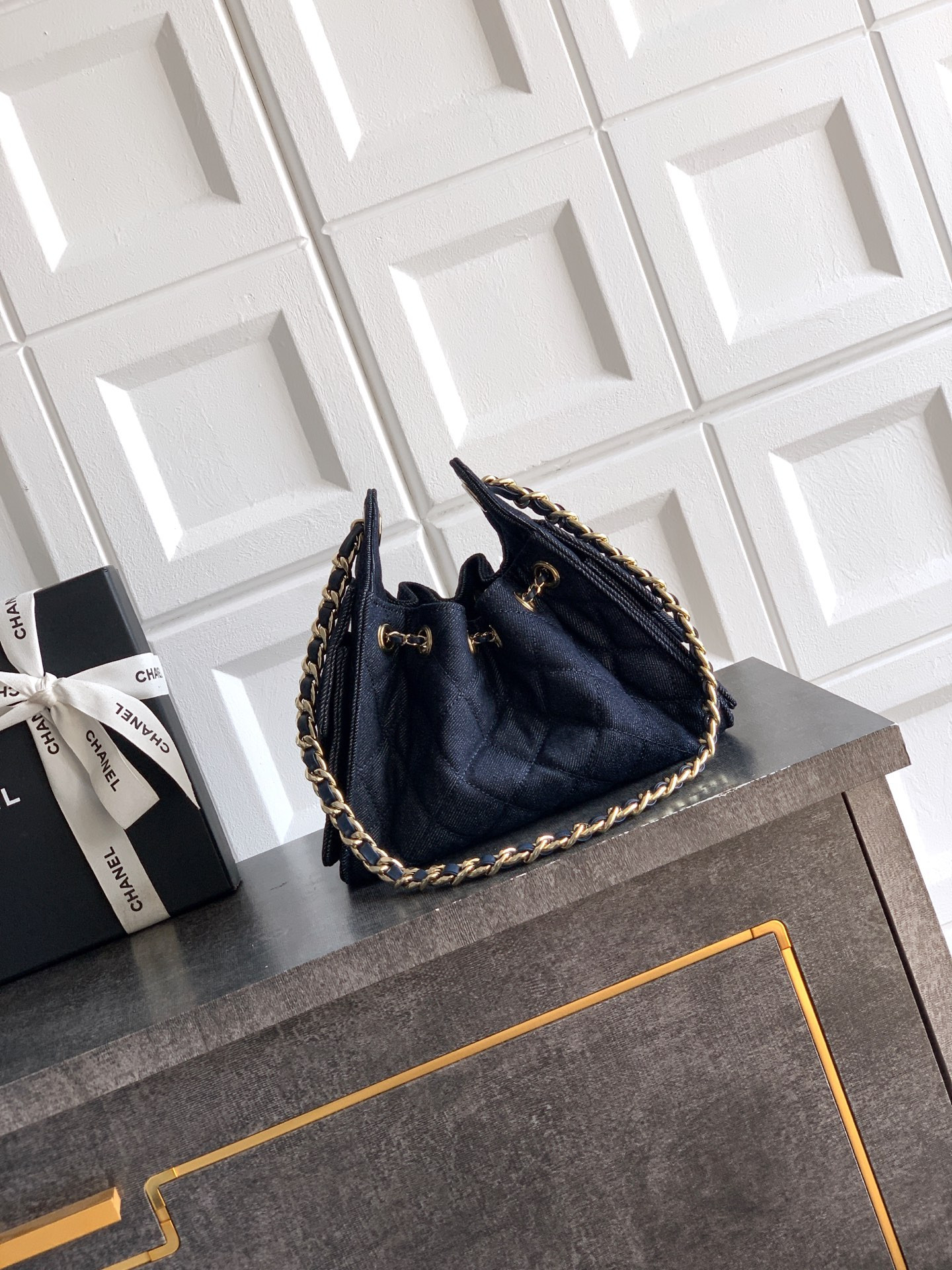 CHANEL 25C Bucket Bag 20x22x12.5cm