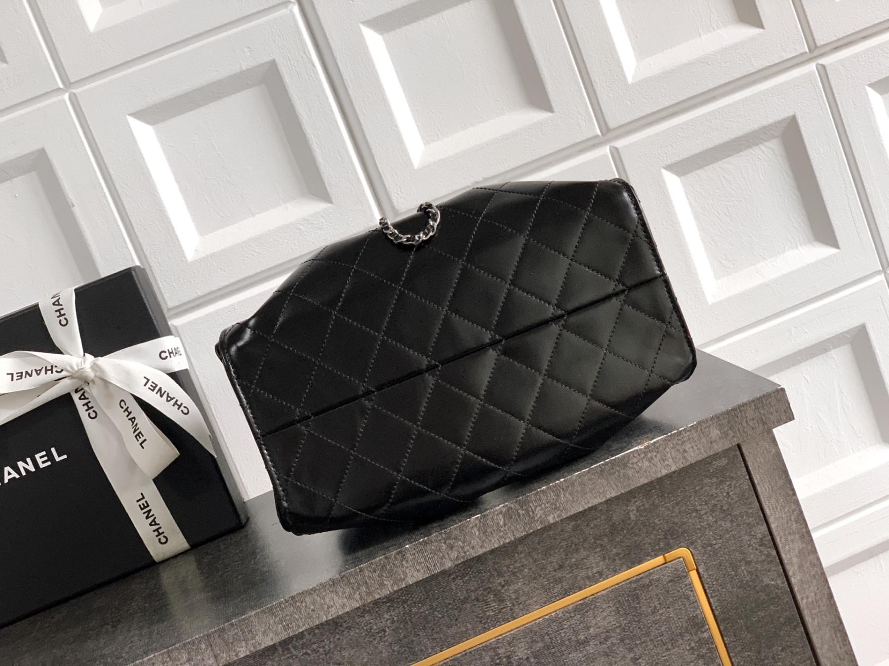 CHANEL 25C Bucket BAG Oil Wax Leather 30x26x14cm