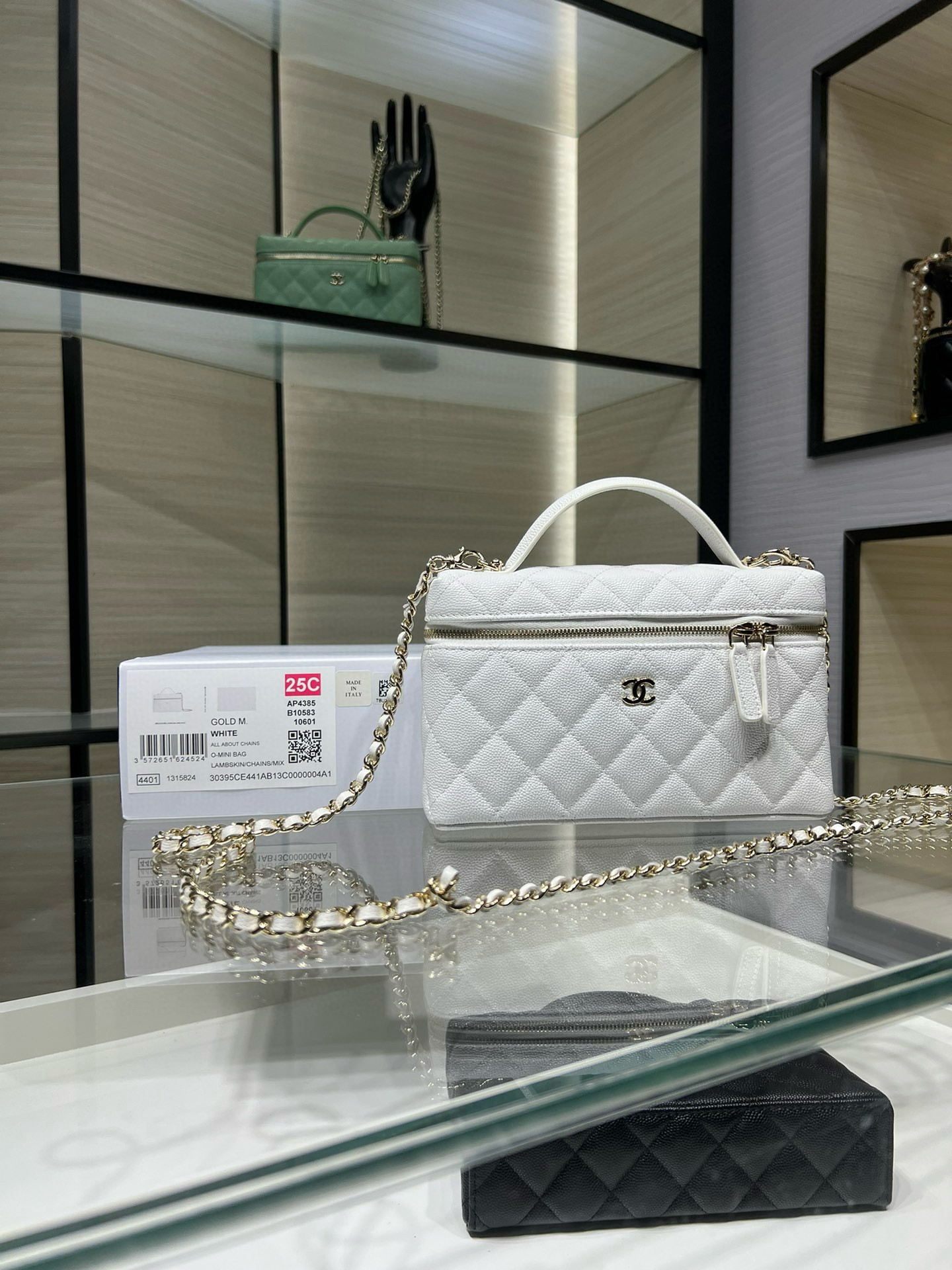 CHANEL Classic Vanity with chain Handbag AP4385 17x19.5x5cm