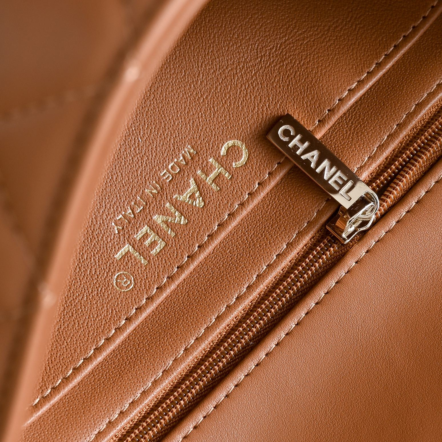 Chanel Mini Flap Bag 20x12x6.5cm
