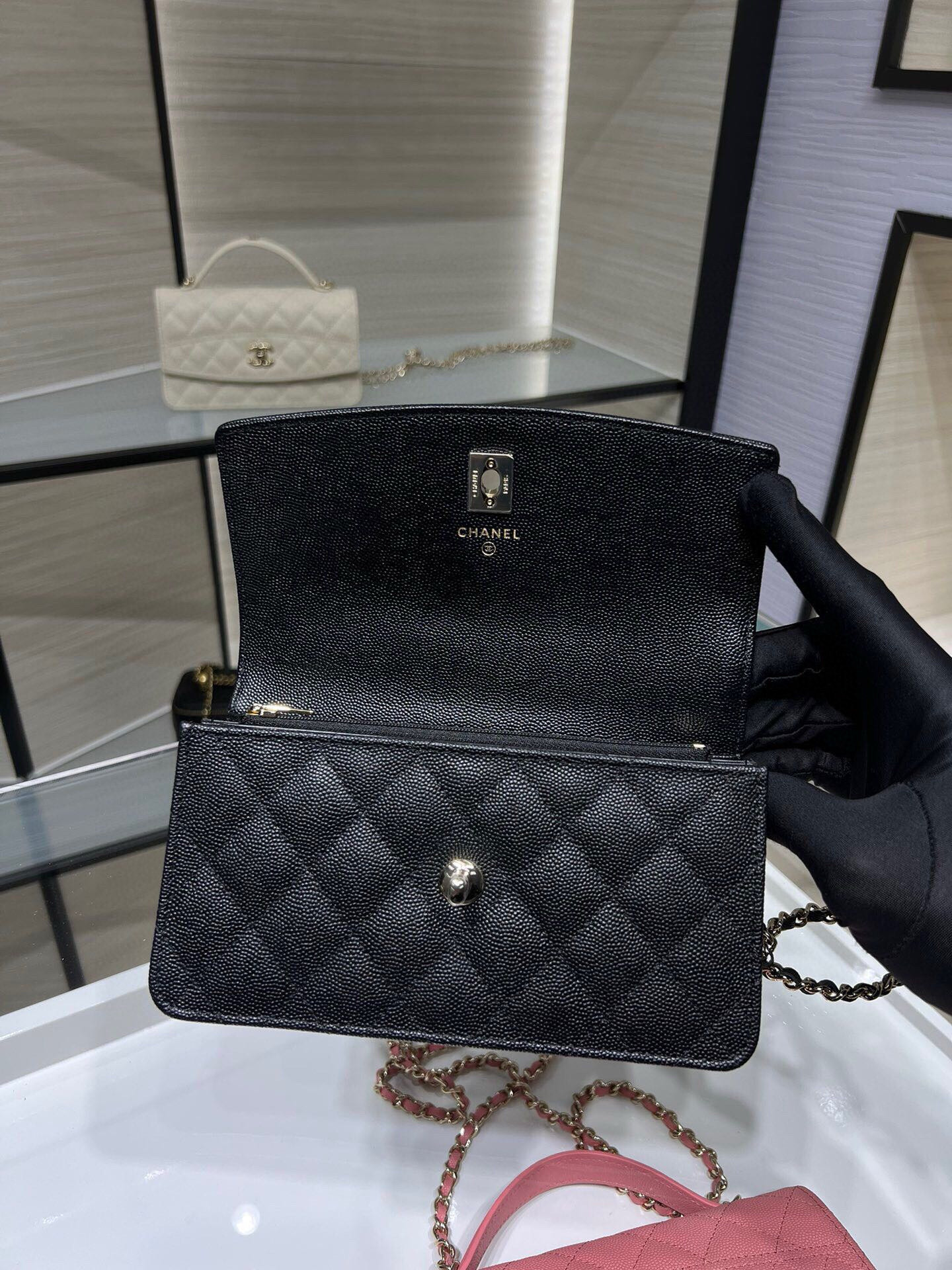 Chanel Mini Coco Handle Bag AP4402 19x11x6cm