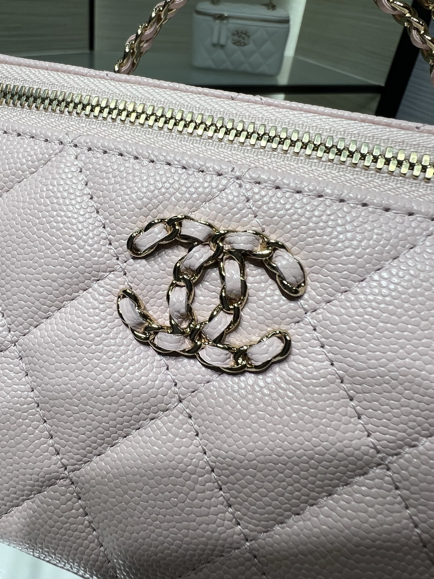 CHANEL Vanity With Chain AP5182 9.5x17x8cm