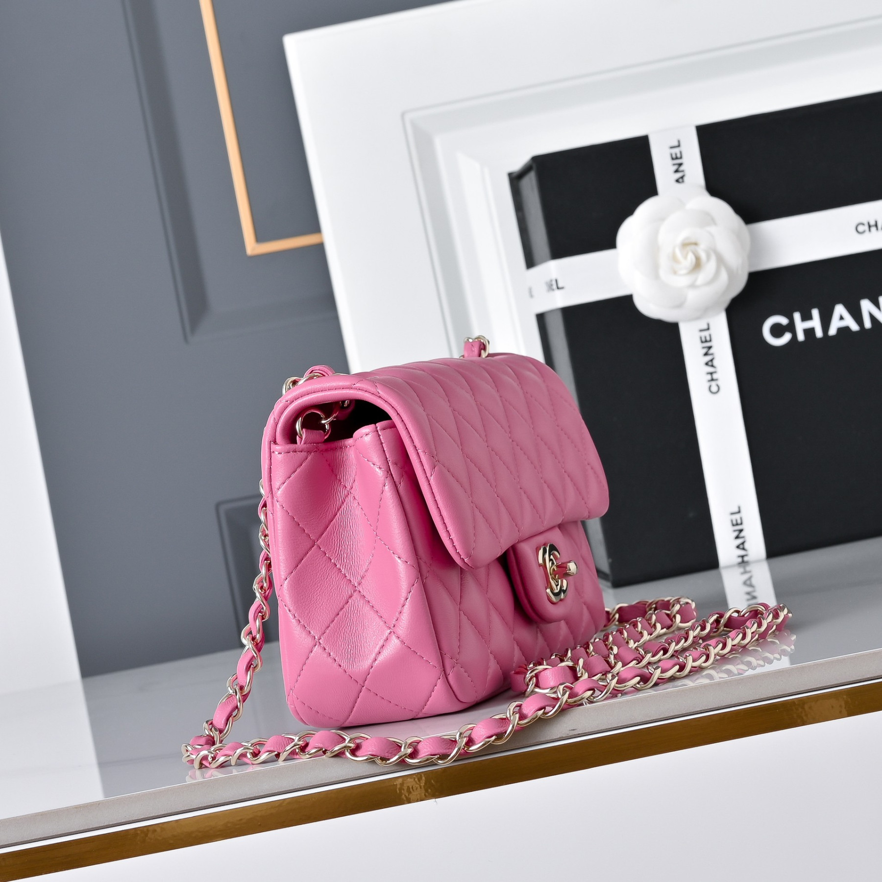 Chanel Mini Flap Bag 20x12x6.5cm