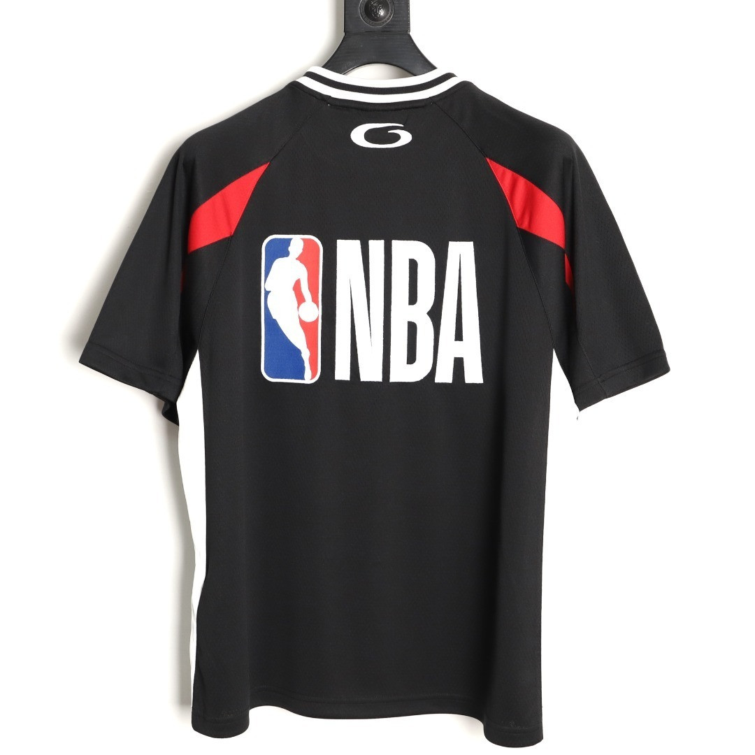 Ba1en*iaga short-sleeved t-shirt