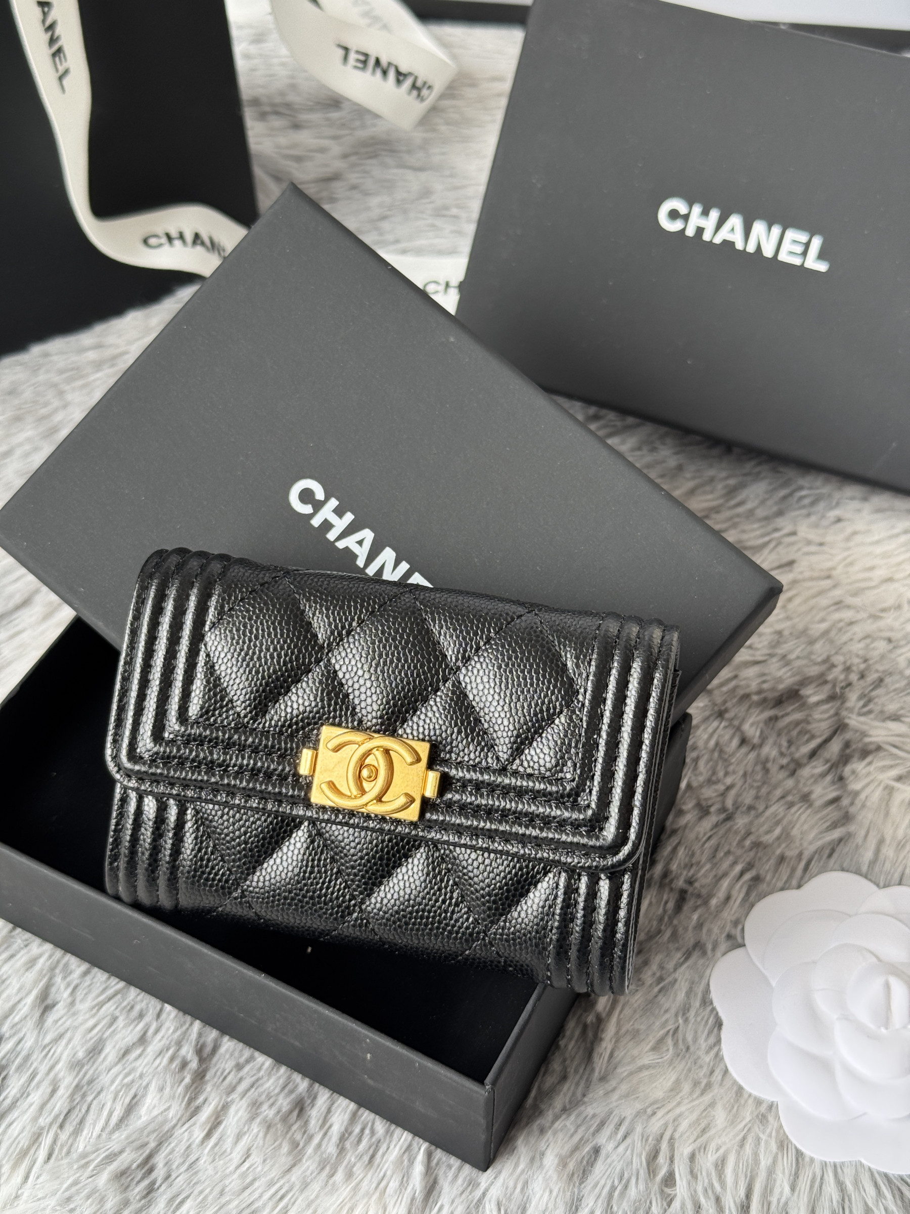 Chanel BOY CHANEL Flap Card Holder A80603 7.5x11.3x2.1cm