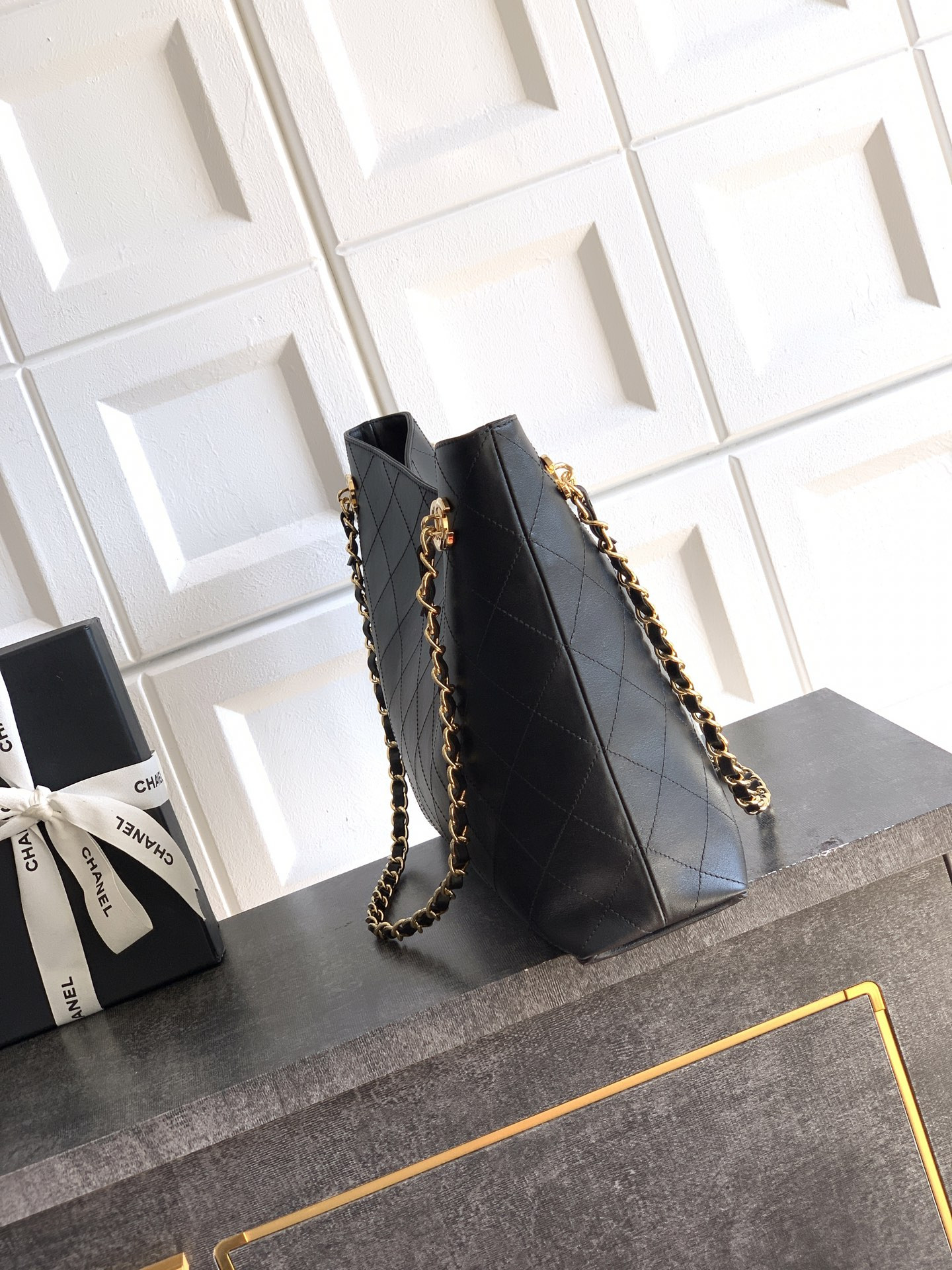 Chanel Shopping Bag 38x25x9.5cm