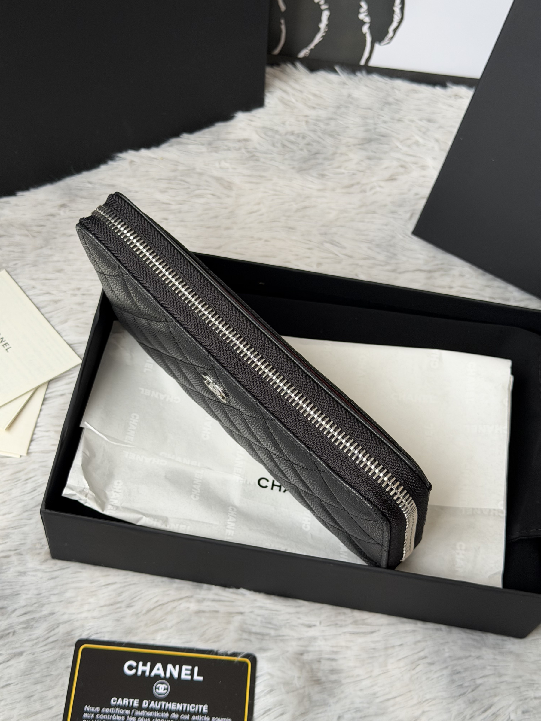 Chanel Zip Around Wallet 80758 10x19x3cm