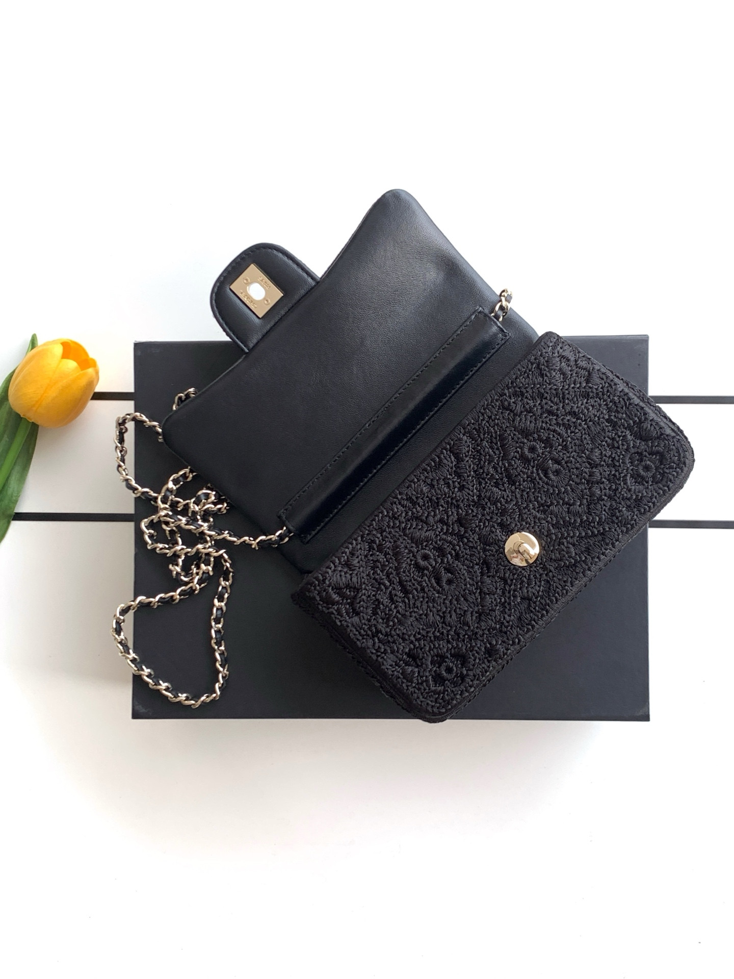 Chanel Flap Bag AS4561 14x21x8cm