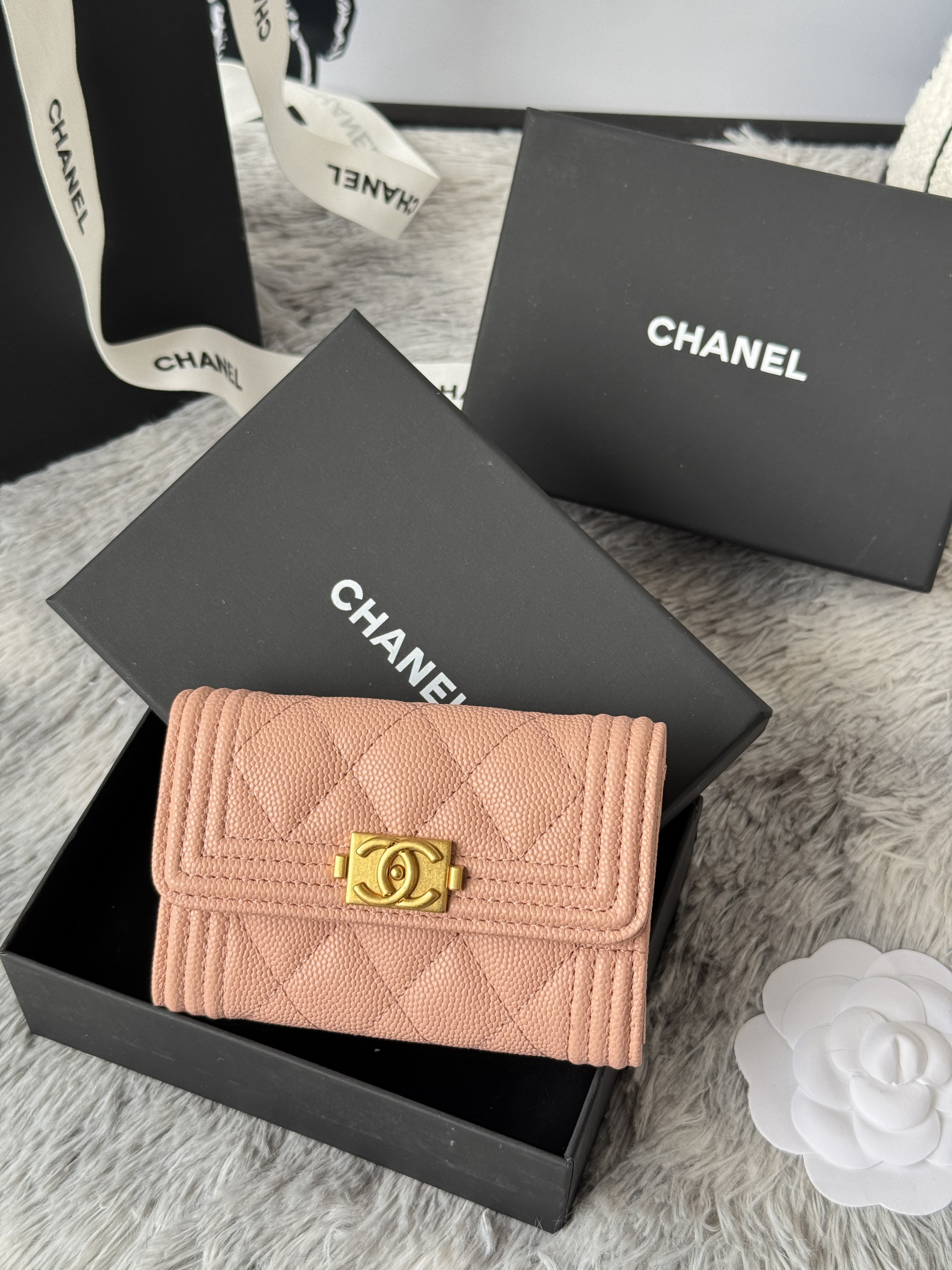 Chanel BOY CHANEL Flap Card Holder A80603 7.5x11.3x2.1cm