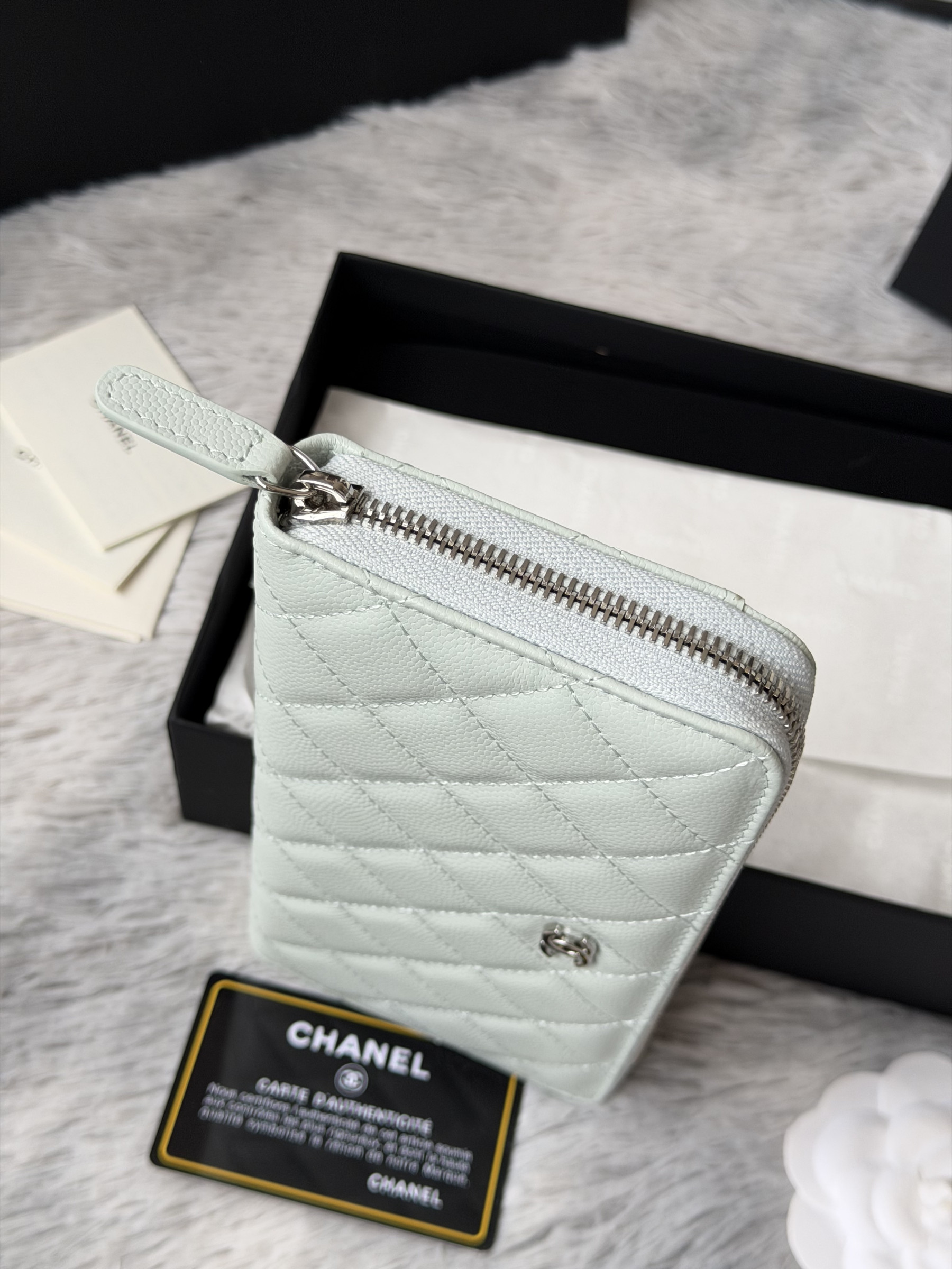 Chanel Zip Around Wallet 80758 10x19x3cm