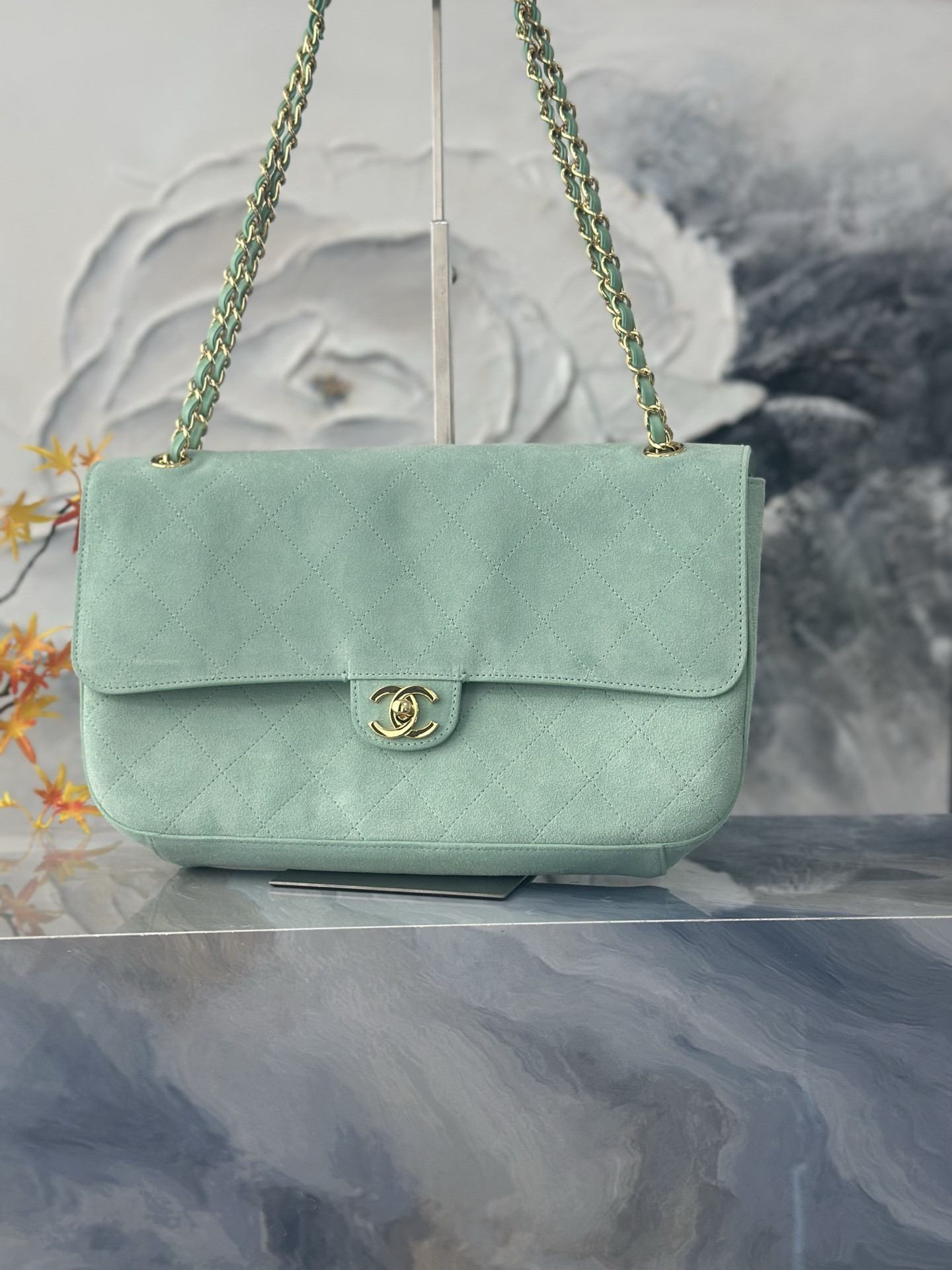 Chanel Maxi Flapbag Gold hardware AS6281 19.5x32x10cm