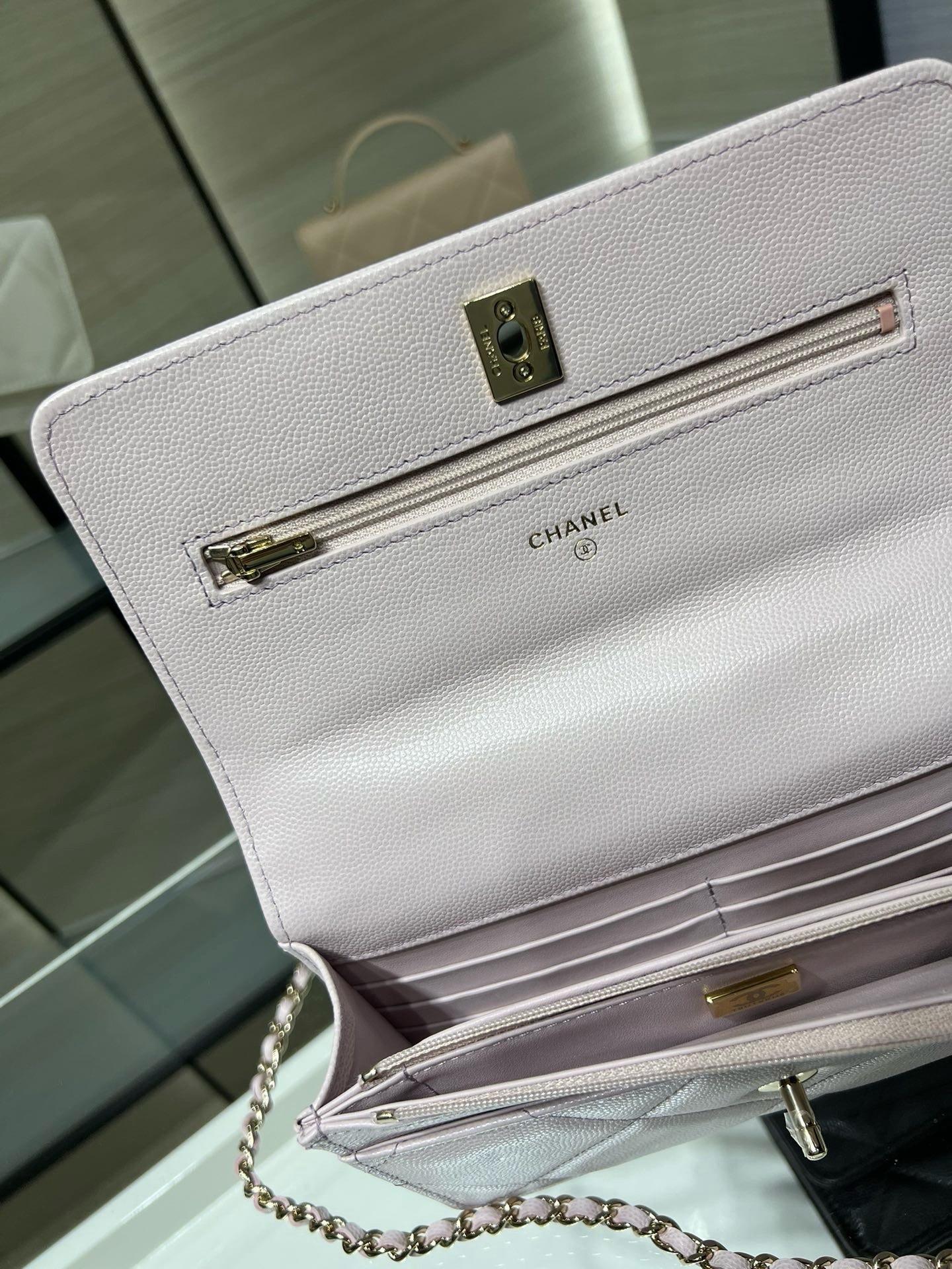 Chanel FLAP BAG WITH TOP HANDLE 19x12x3.5cm