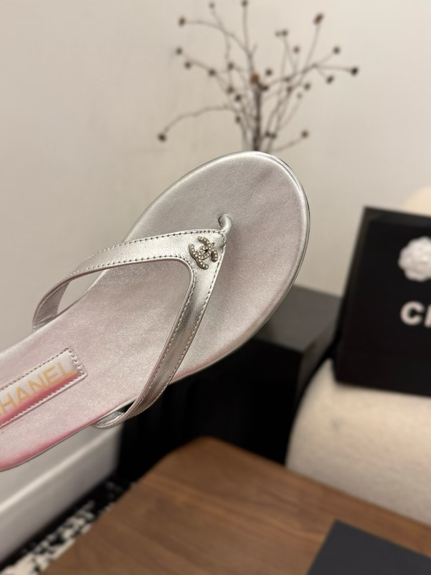 UA Chanel Slides