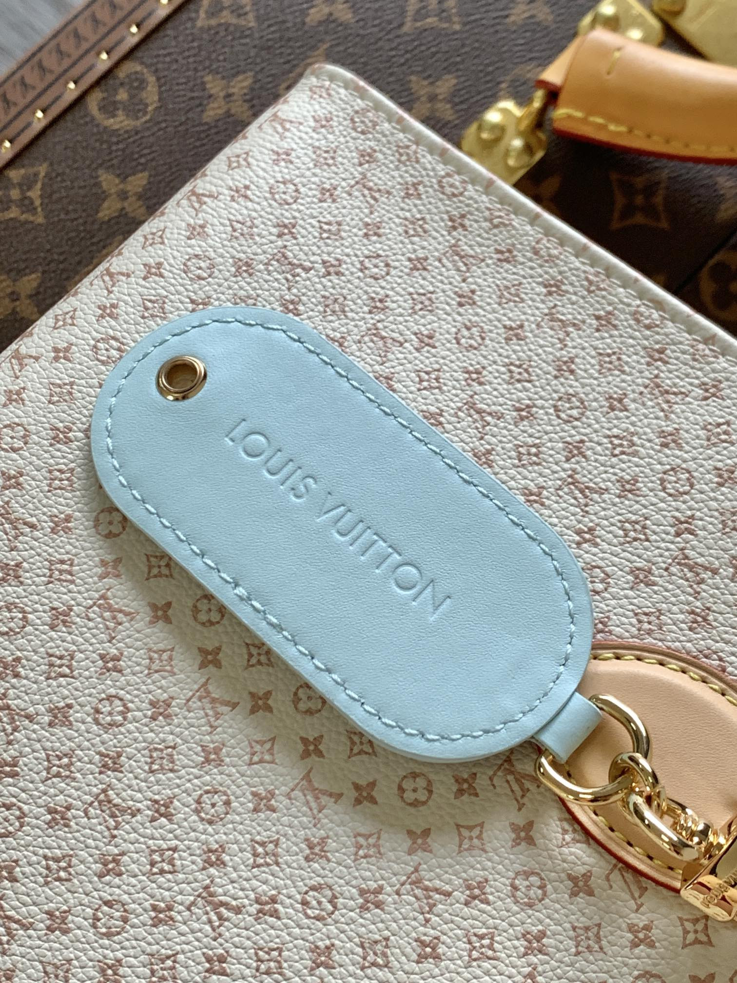 LV OnTheGo PM M15138 25x19x11.5cm