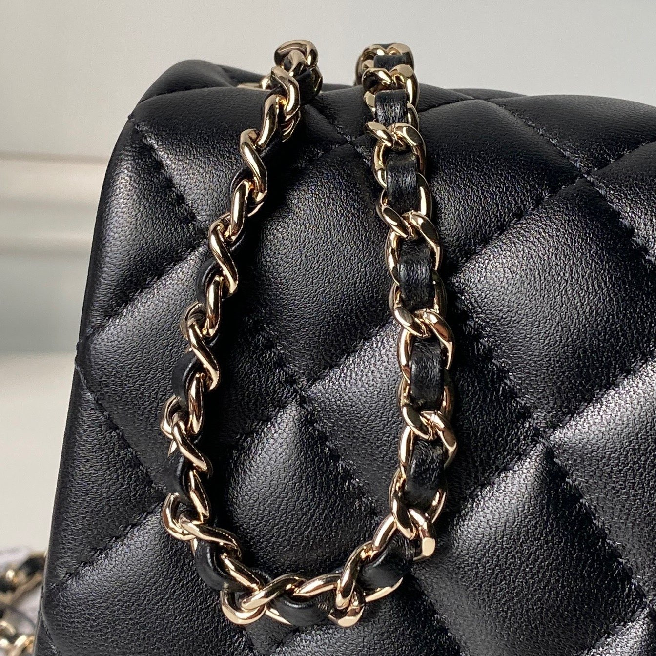 Chanel Classic Flap Handbag CF AS5756 14.5x23.5x7cm