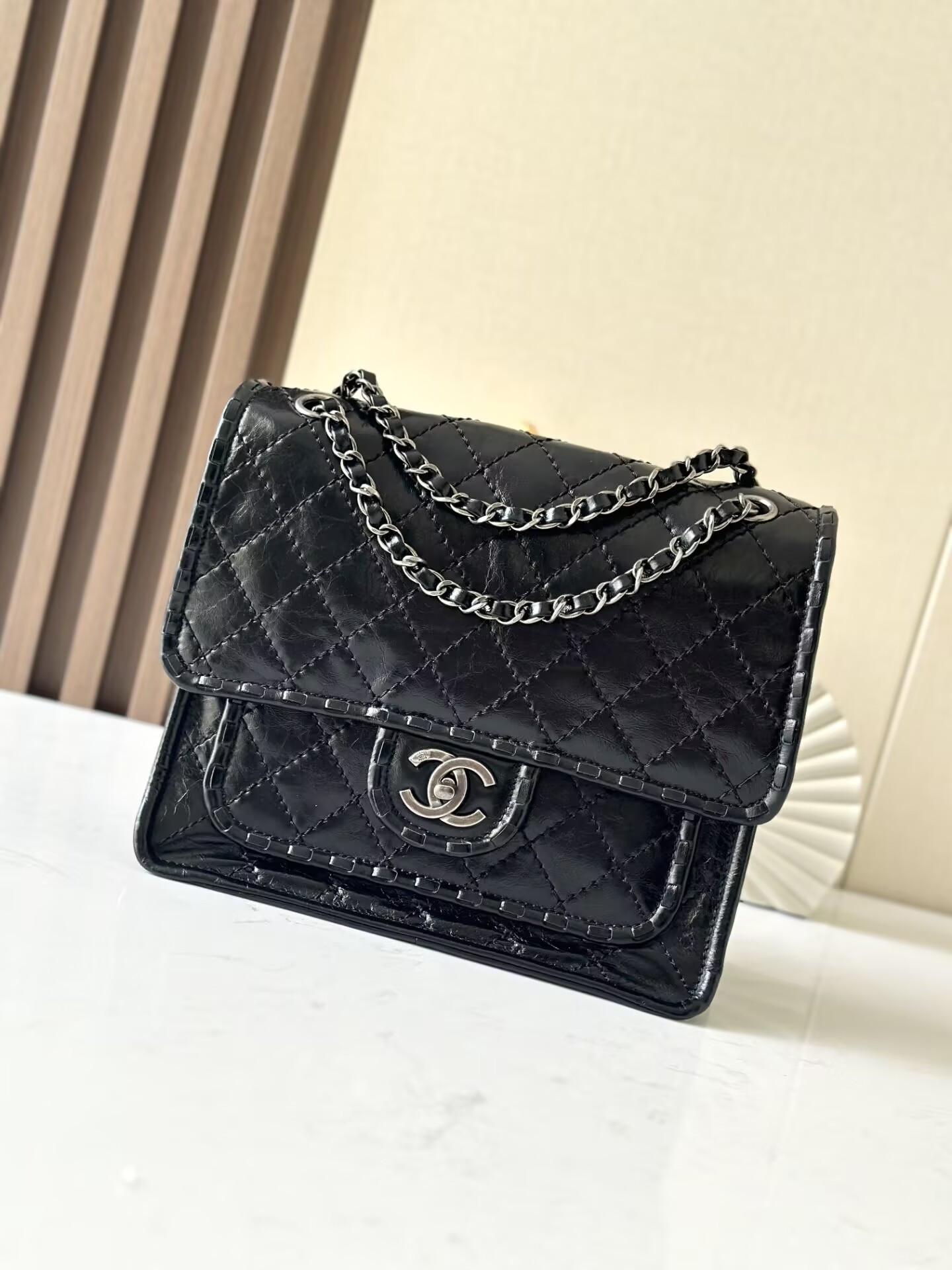 Chanel Vintage Flap tofu bag 26x11x23cm
