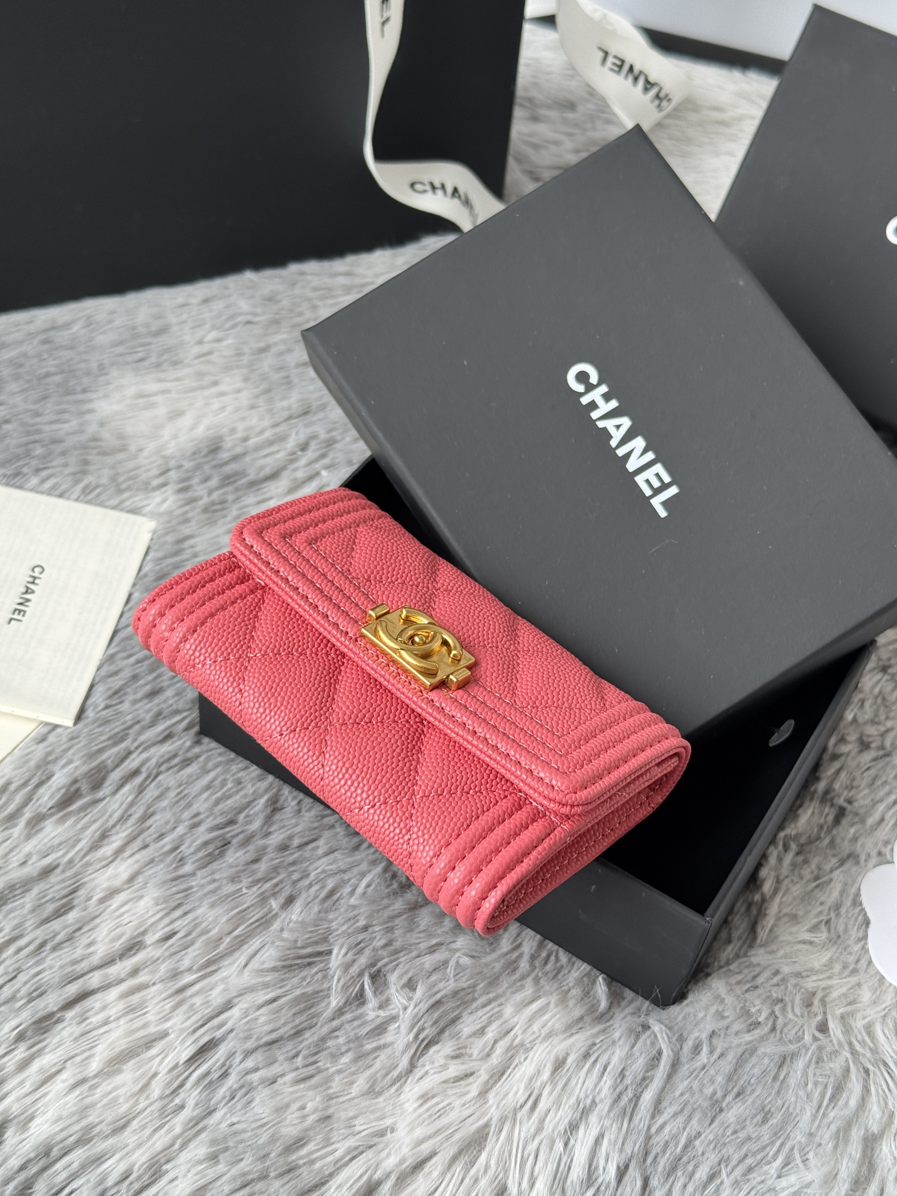 Chanel BOY CHANEL Flap Card Holder A80603 7.5x11.3x2.1cm