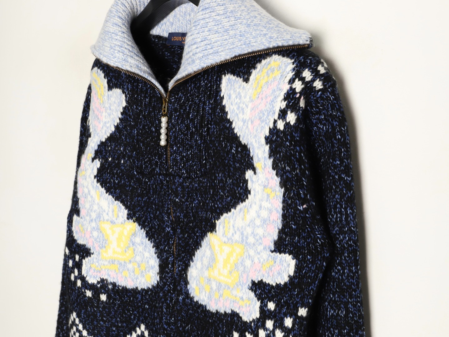L0vis Vvtt0n Sweaters Coats