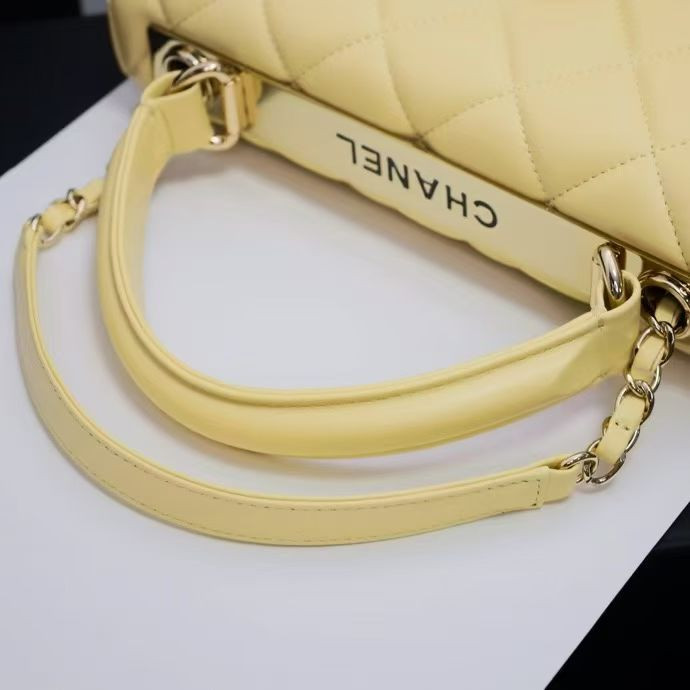 CHANEL FLAP BAG WITH TOP HANDLE 17x25x12cm