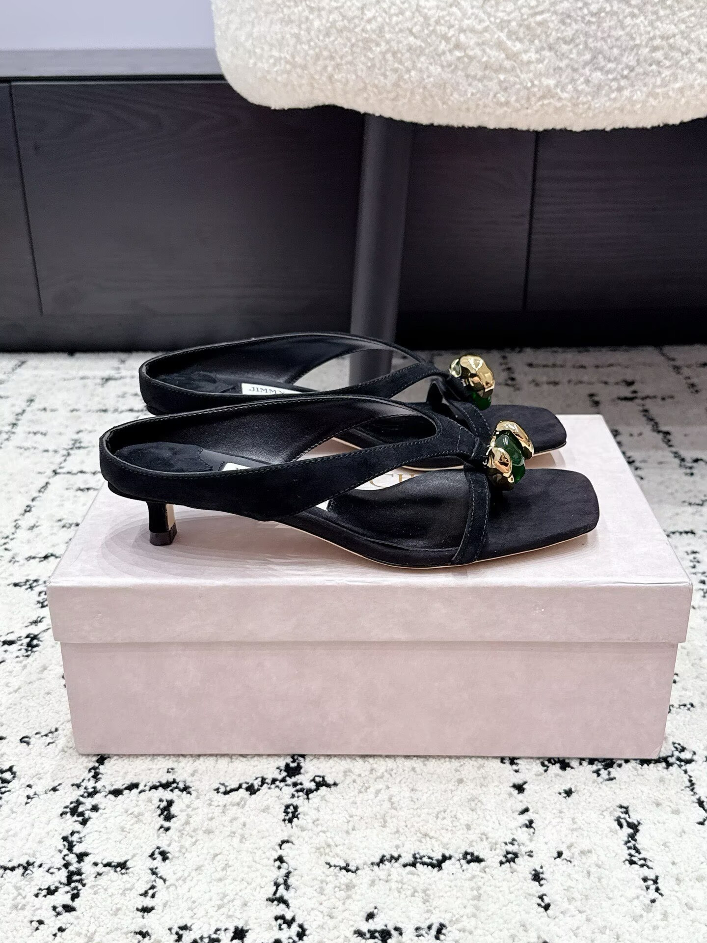 ua J1m*y Ch00 emeri sandals