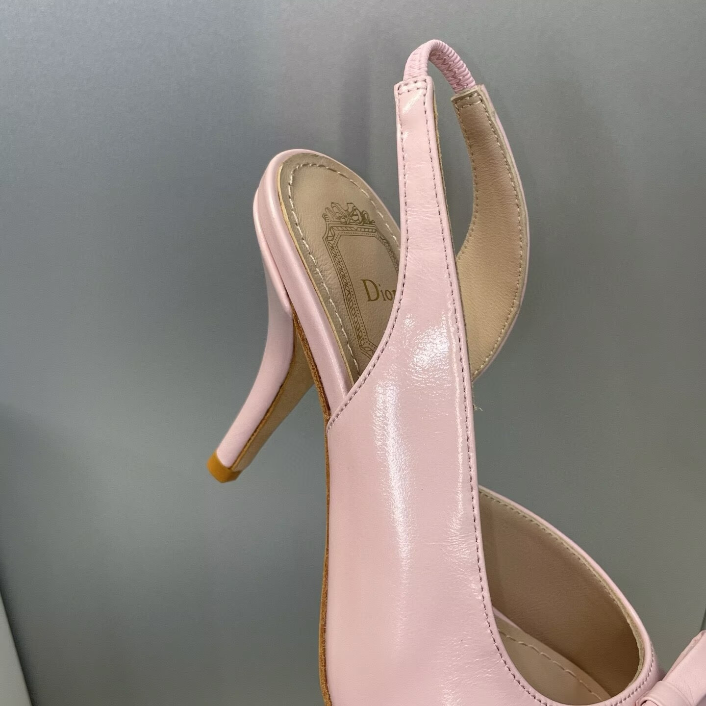 ua D10r bow heeled slingback sandal