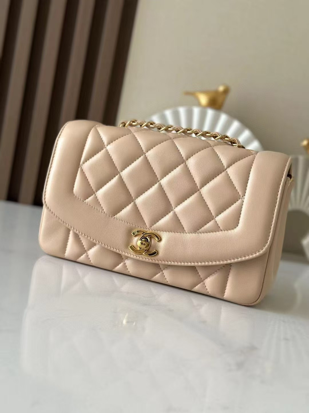 Ch**el Small Diana Flap Bag Lambskin Gold Hardware 22.5x14x7cm