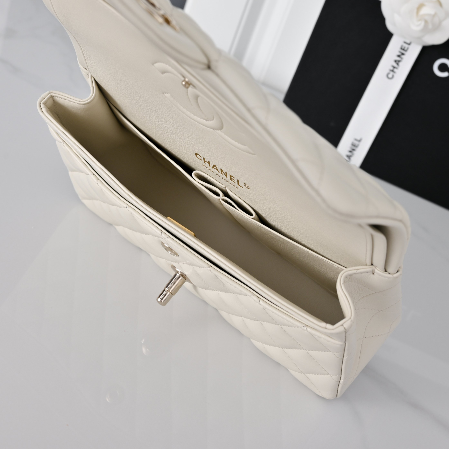 Chanel Classic Flap handbag Milky tea with light gold hardware A01113 23x14.5x6cm