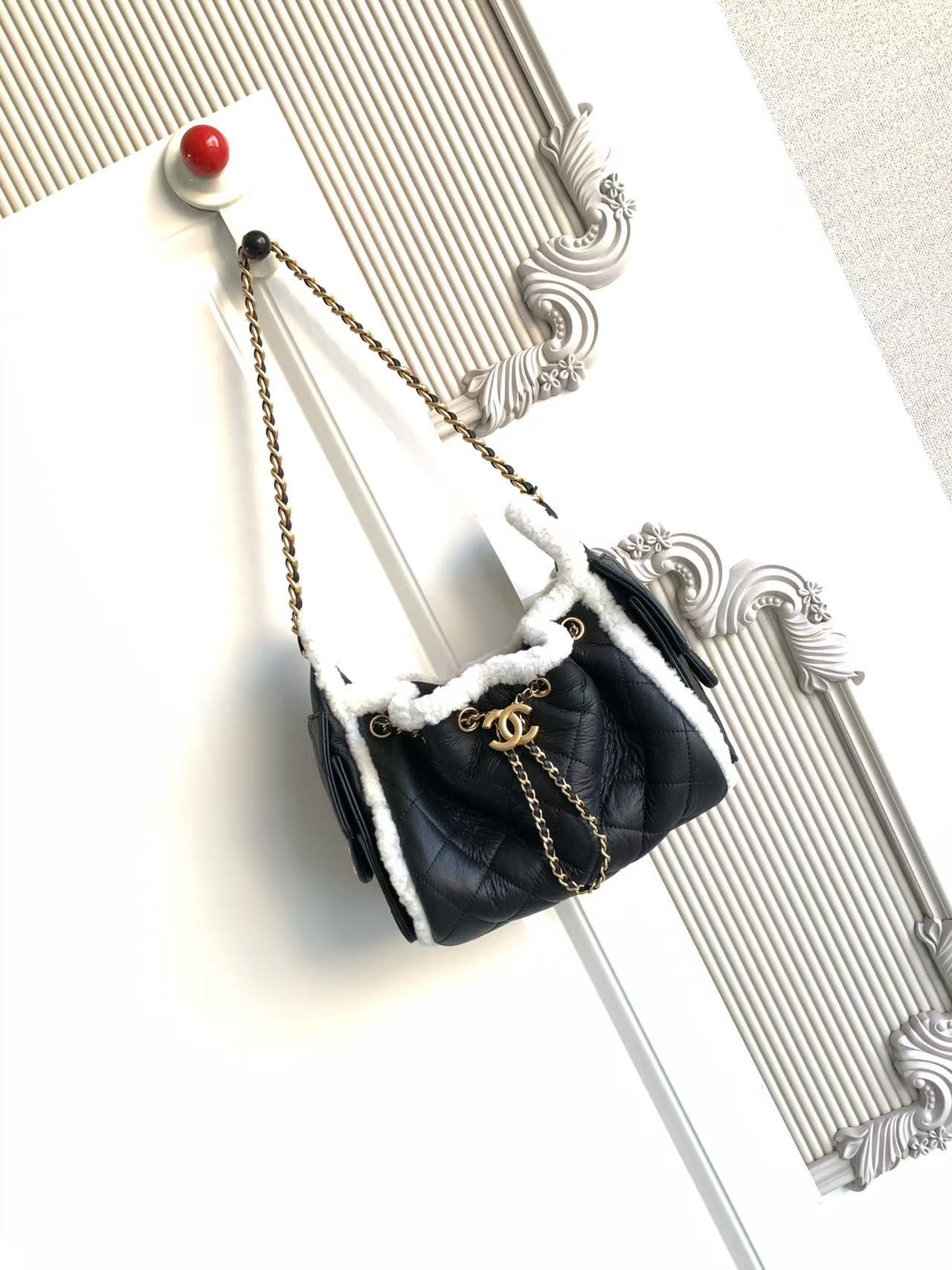 CHANEL 25C Bucket Bag 20x22x12.5cm