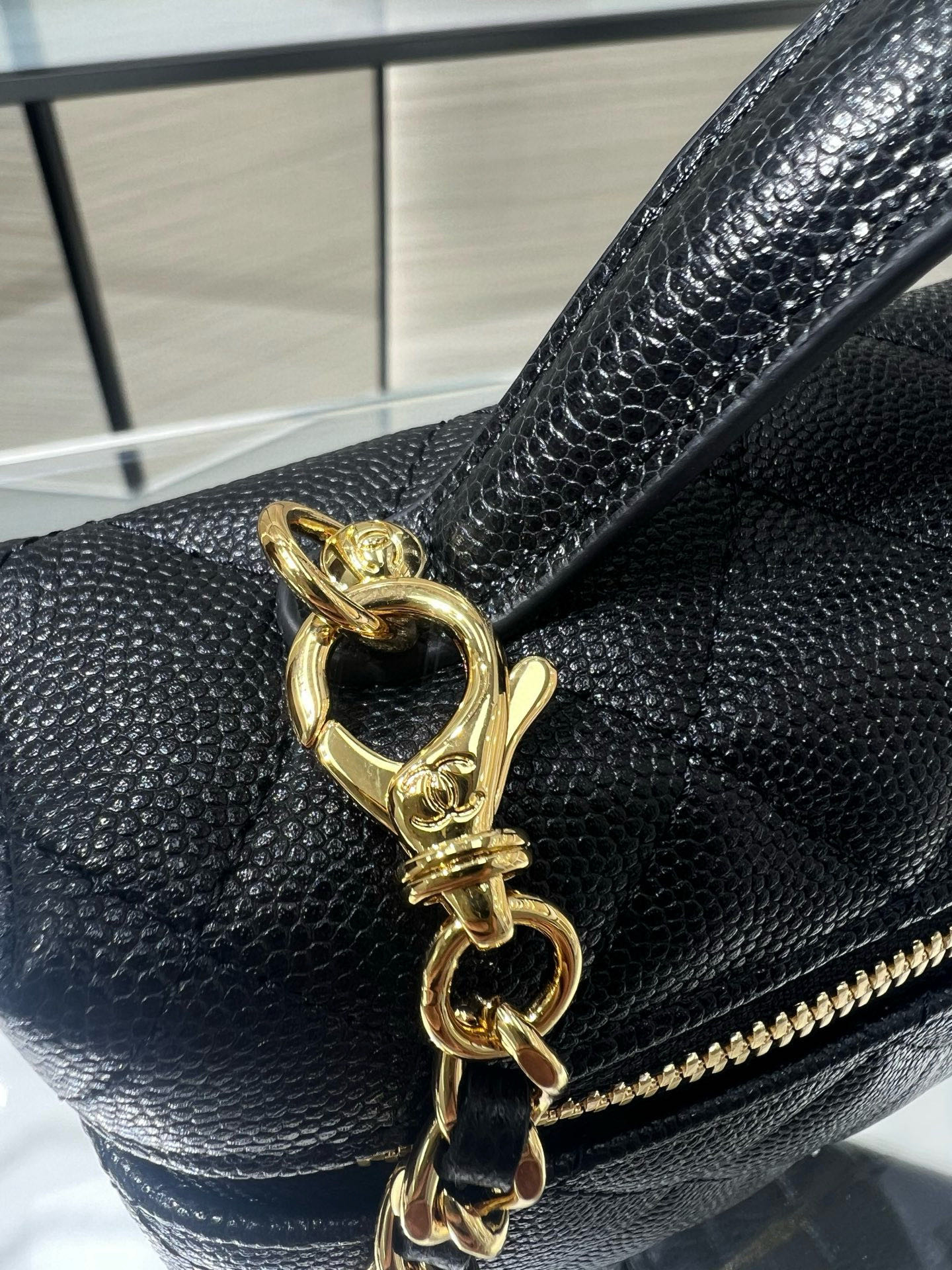 CHANEL Classic Vanity with chain Handbag AP5090 17x19.5x5cm