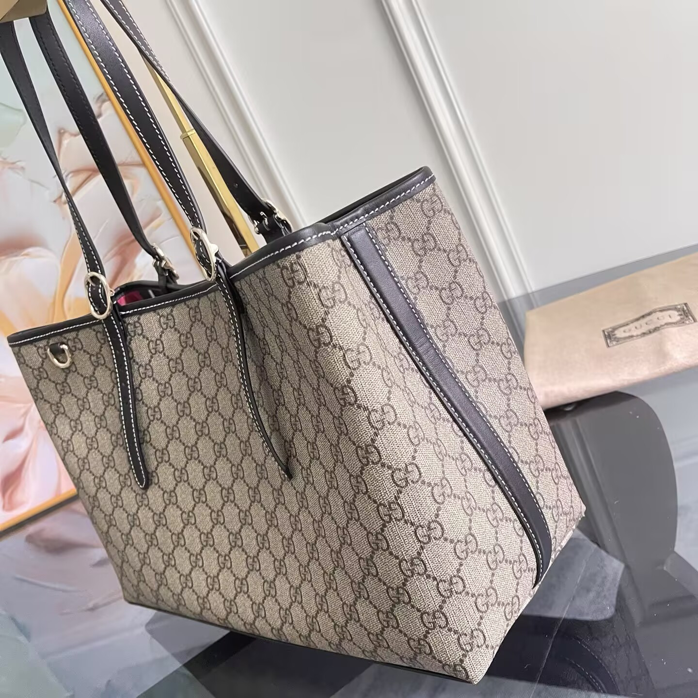 Gvc*1 gg emblem large tote bag 38x25x15cm