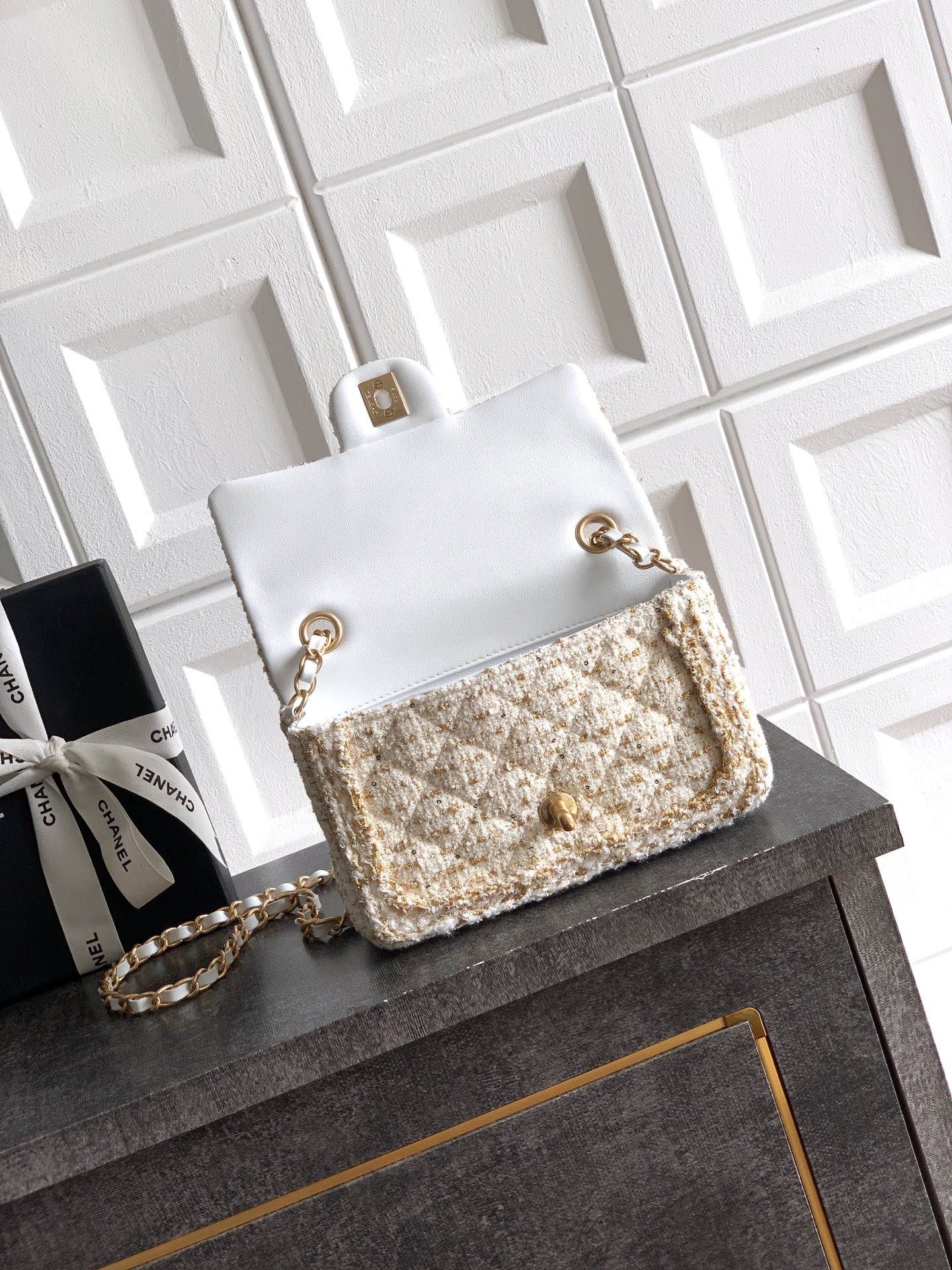 Chanel Mini Flap Bag 20x12x6cm