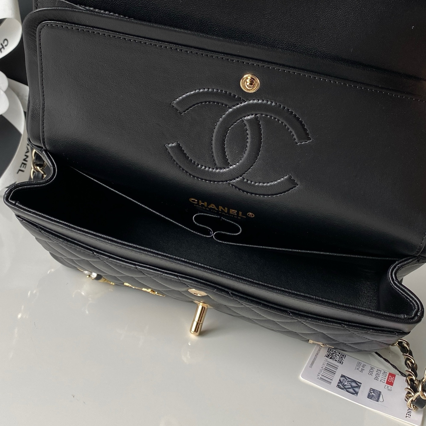 Chanel Classic Flap Bag A01112 15x25x6cm