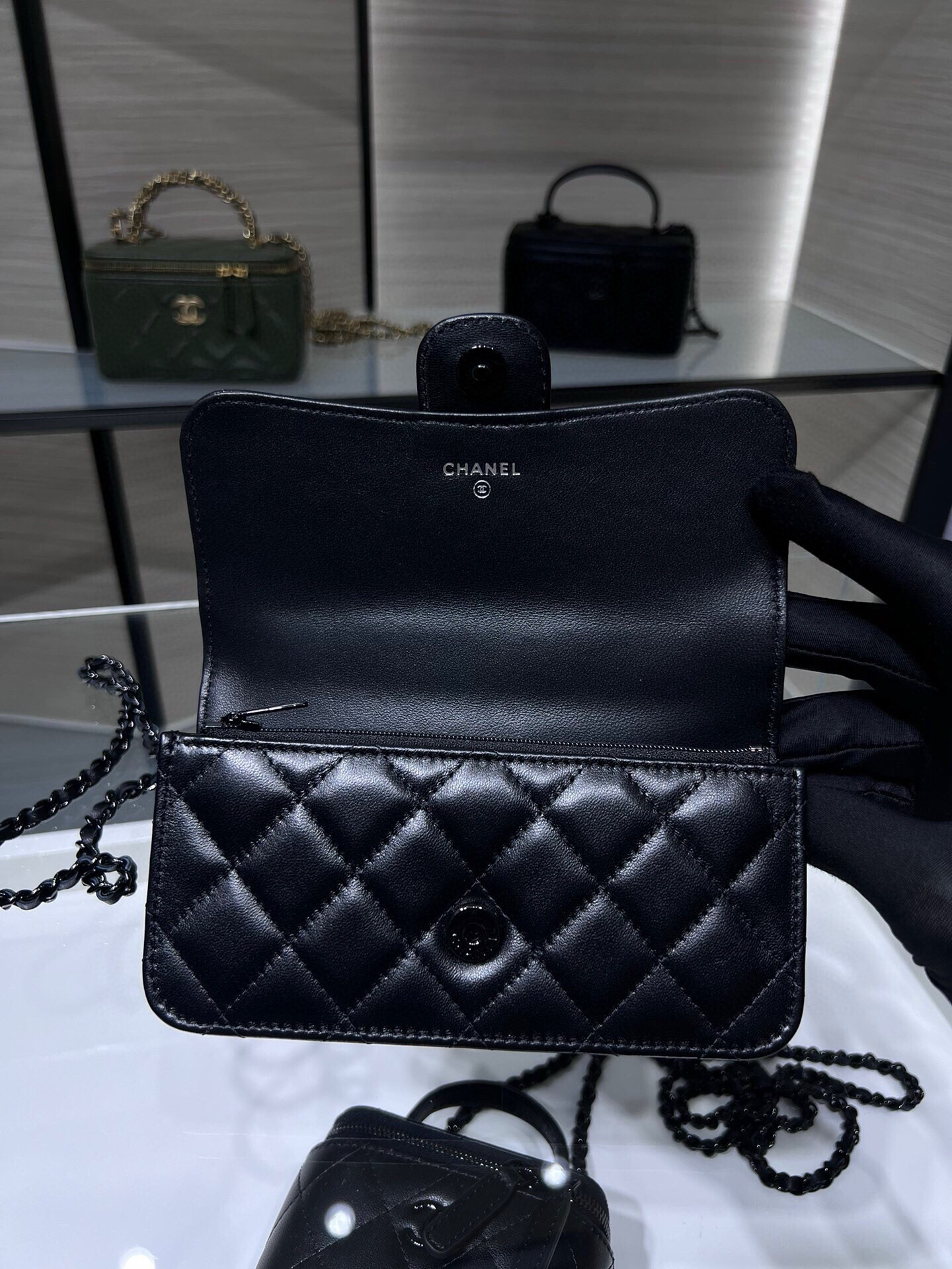 CHANEL Classic Handbag With Top Handle 17x9x3cm