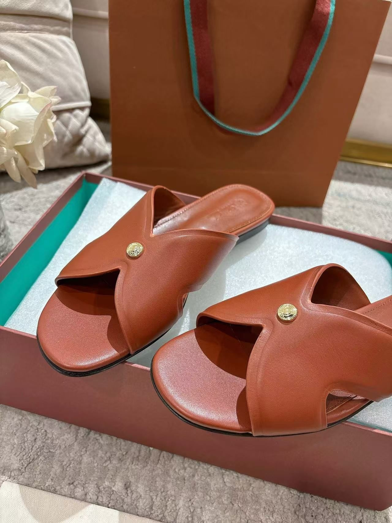 UA L0r0 P1ana Vera Sandal