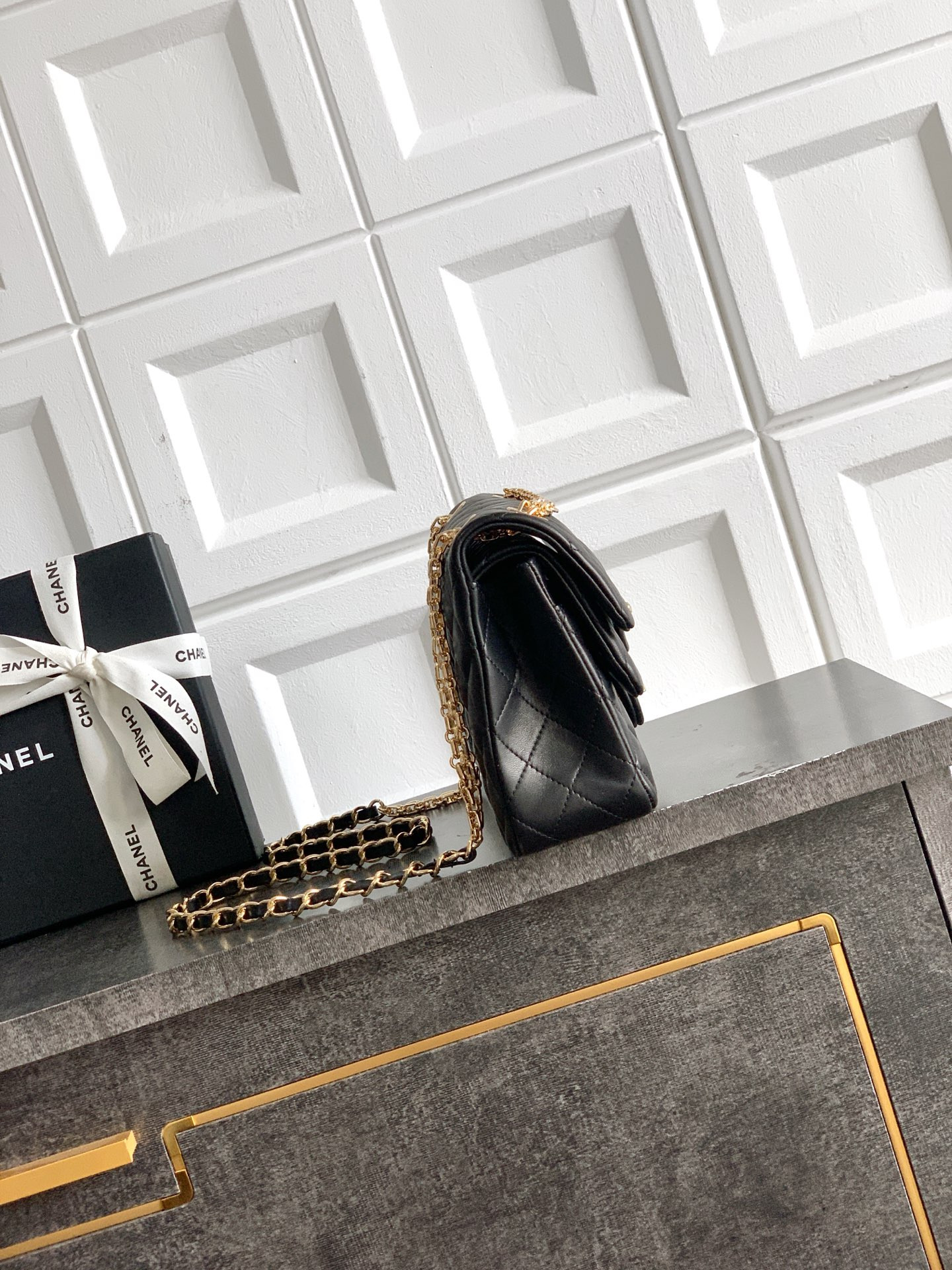 Chanel Flap Handbag 25.5x15.5x6.5cm