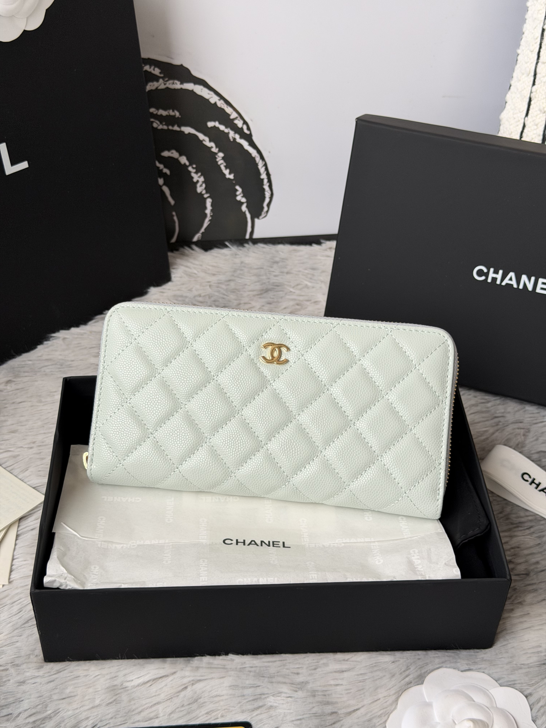Chanel Zip Around Wallet 80758 10x19x3cm