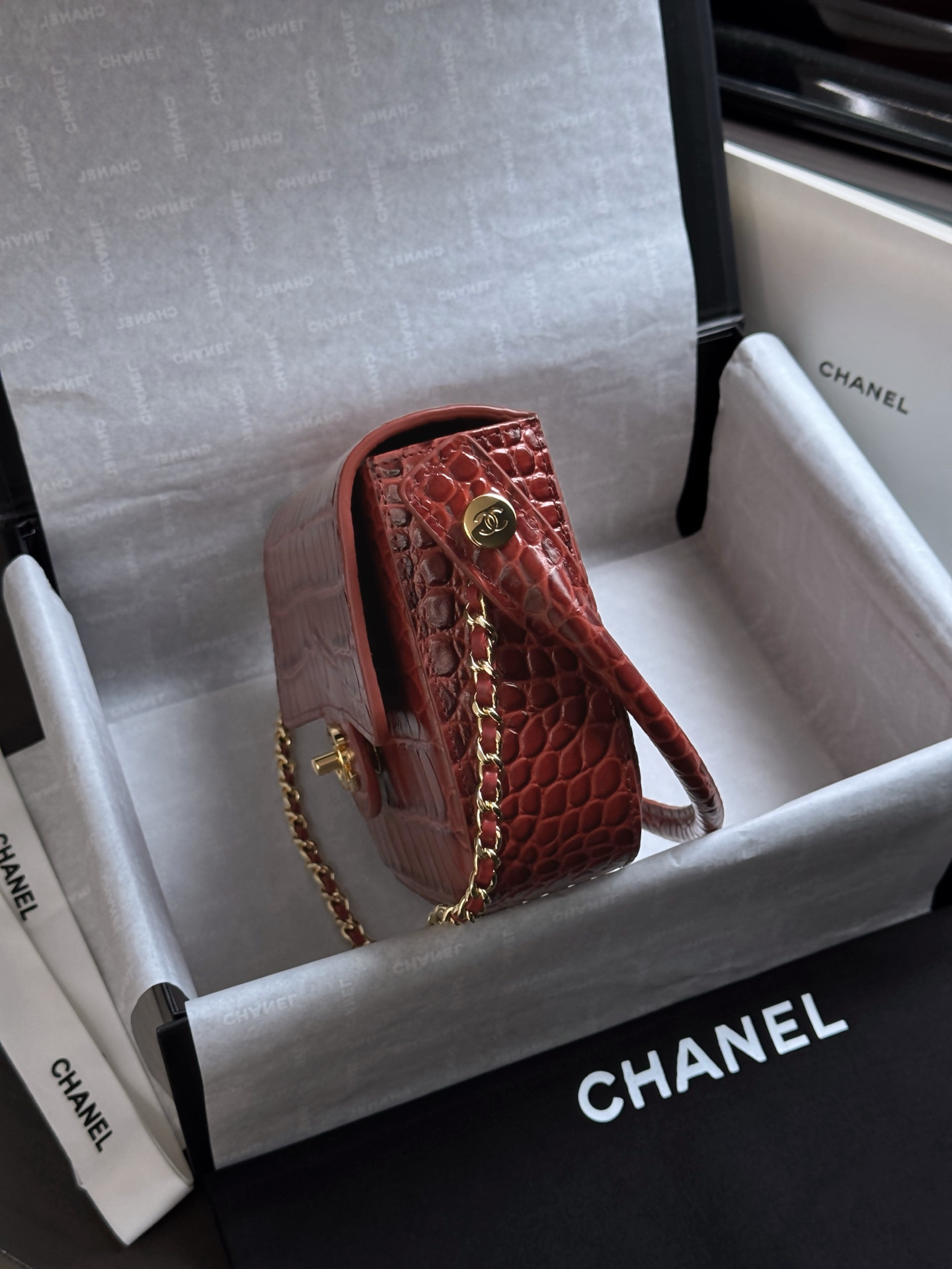 Chanel Mini Flap Bag With Handle AS6424 14.5x19.5x5cm