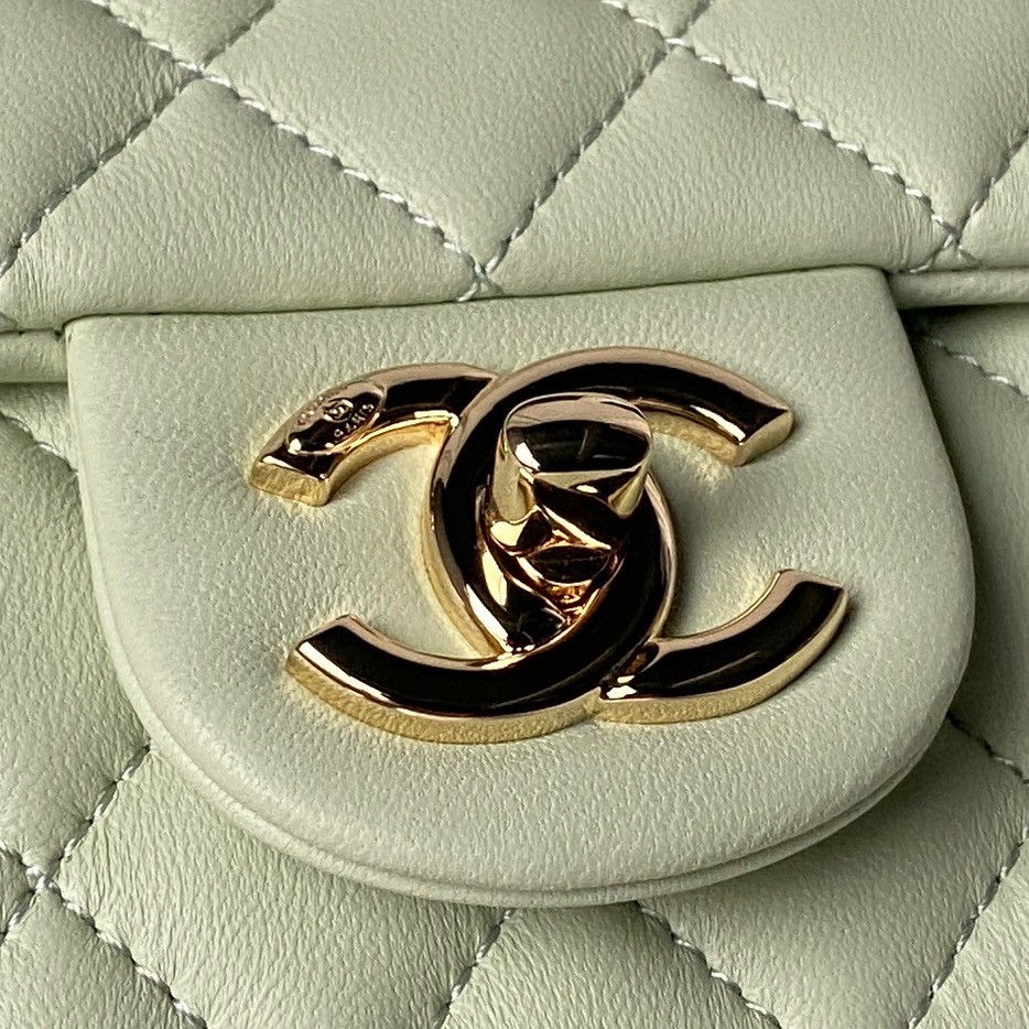 Chanel Classic Flap Handbag CF AS5759 20x13x7cm