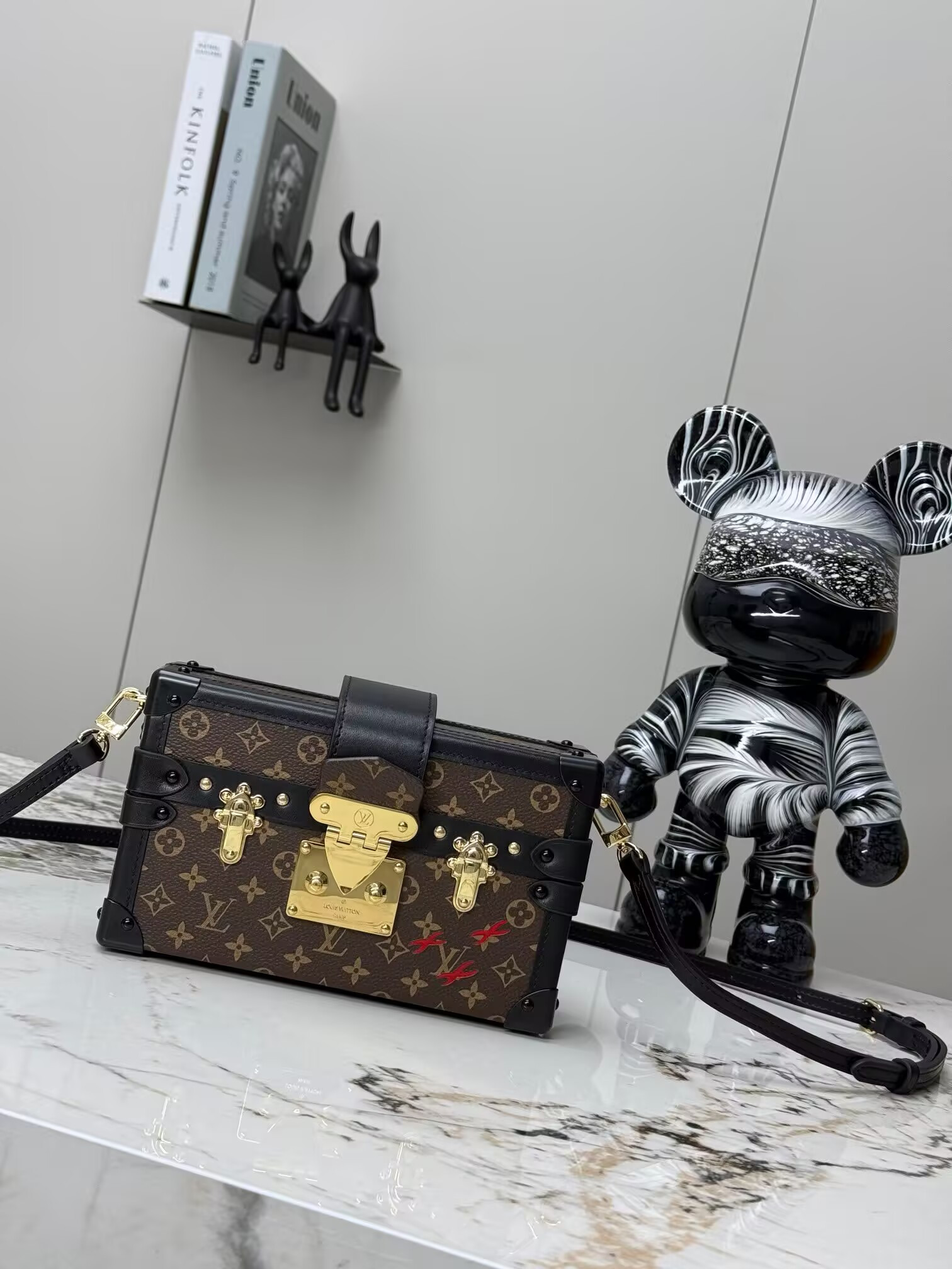 LV Petite Malle Bag M45943 20x12.5x6cm