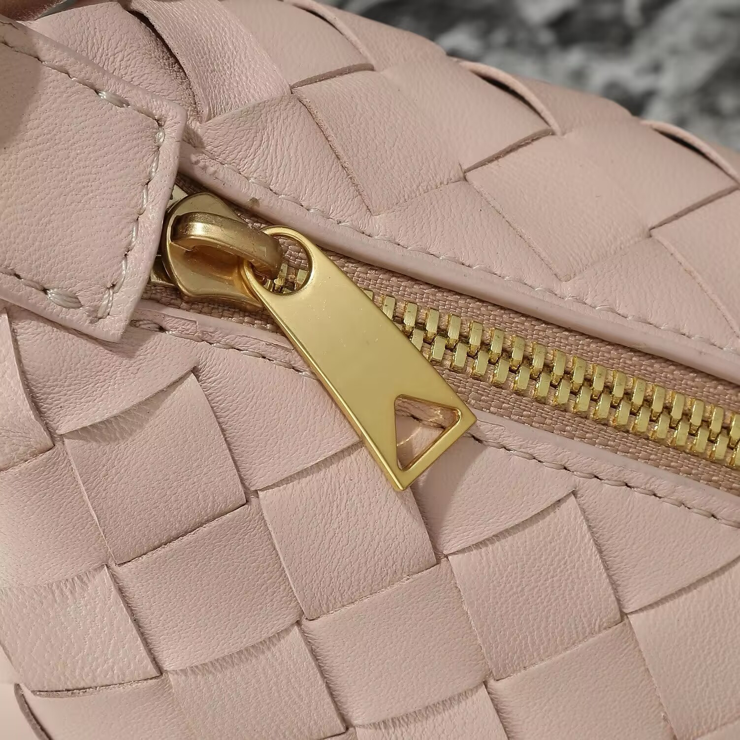 Bottega Veneta Mini Wallace 13x20x9.5cm