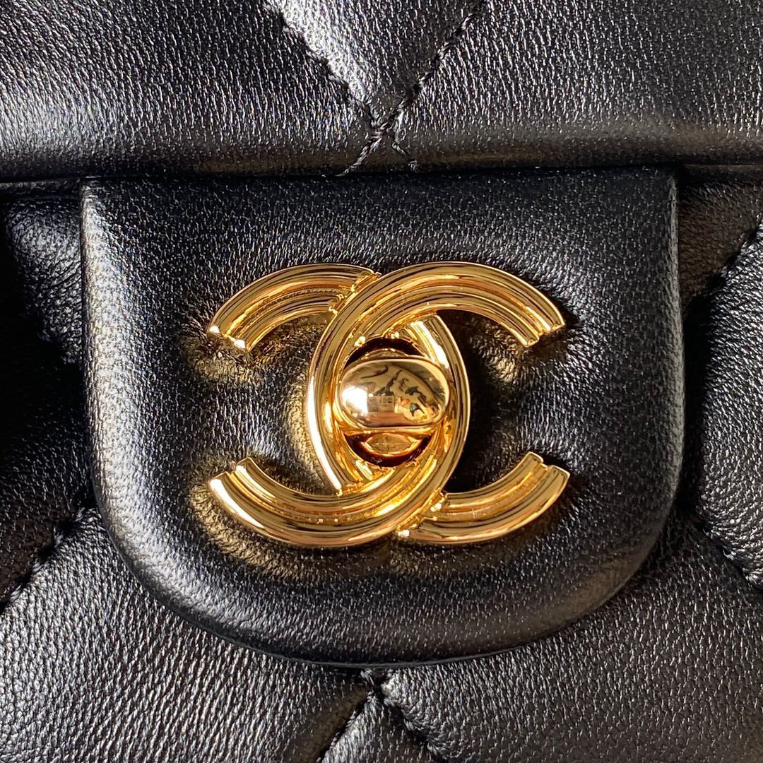 Chanel Flap Handbag 13x21x8cm