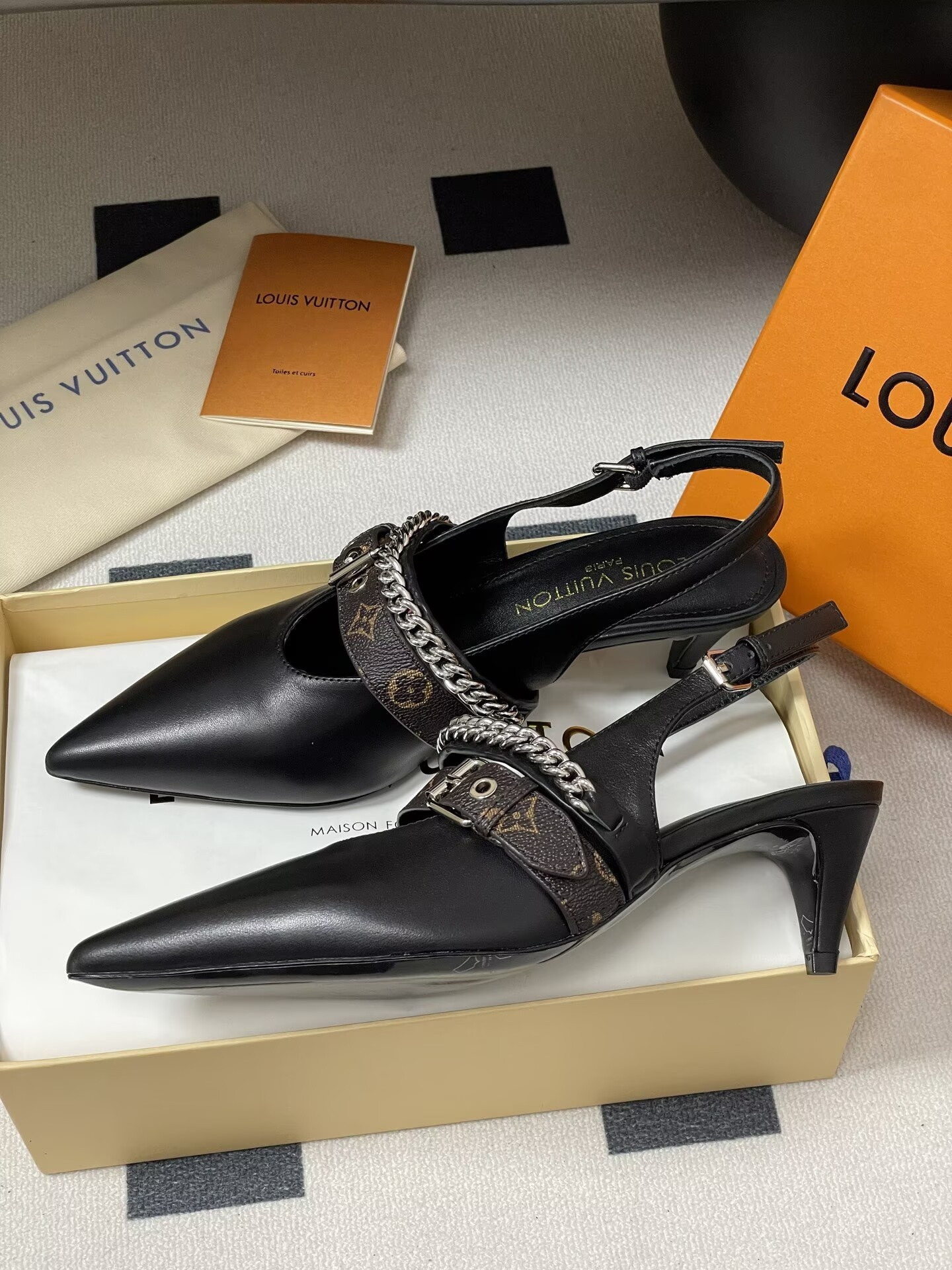 UA LV Vibe Slingback