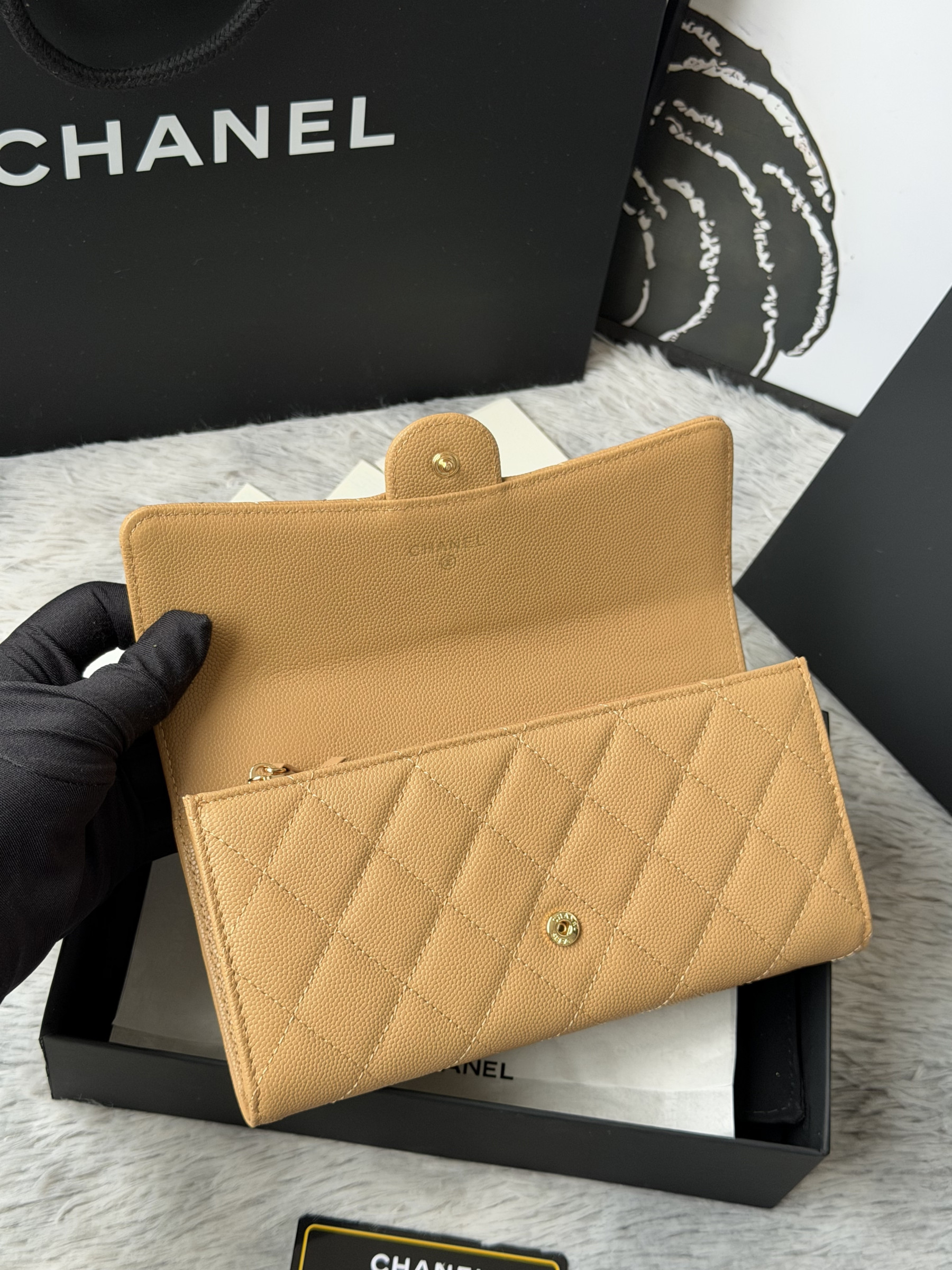 Chanel Wallet 80758 10x19x3cm